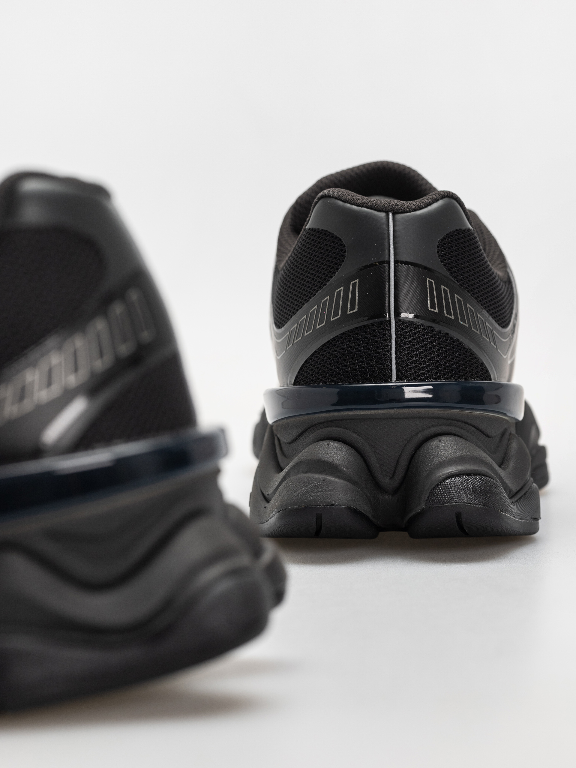 Buty New Balance 9060 (black/faded black)