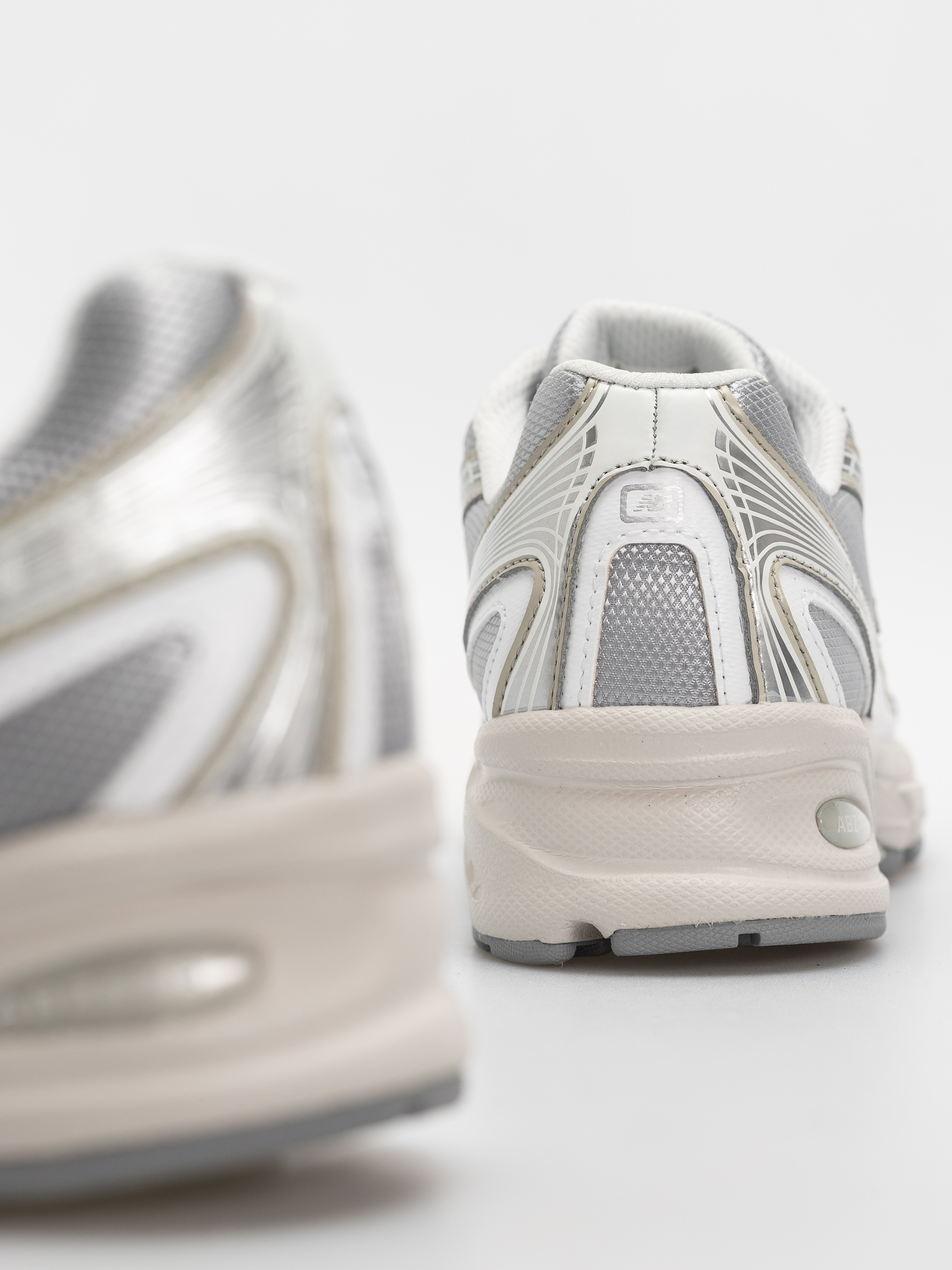 Buty New Balance 740 (metallic silver/metallic silver)