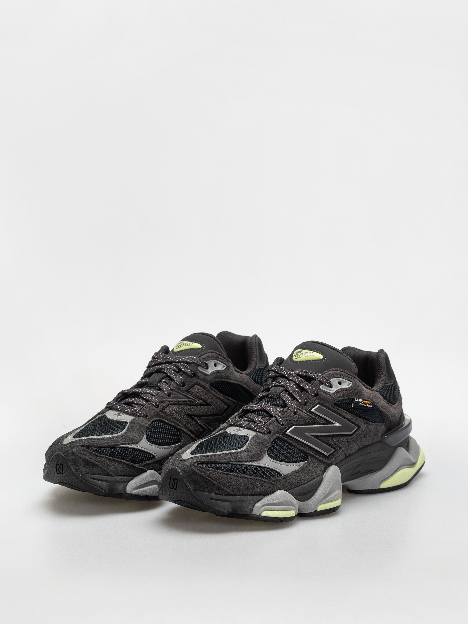 Buty New Balance 9060 (black cement/dry lime)