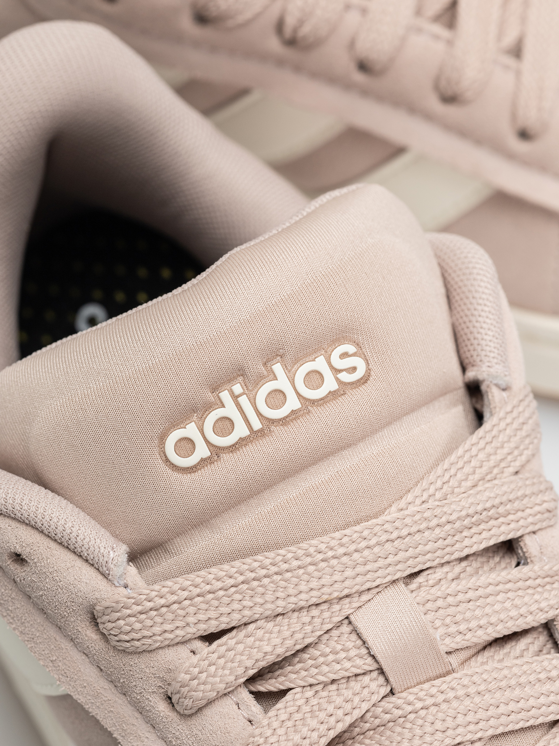 Buty adidas Grand Court Alpha 0 Wmn (wontau/owhite/vapgre)