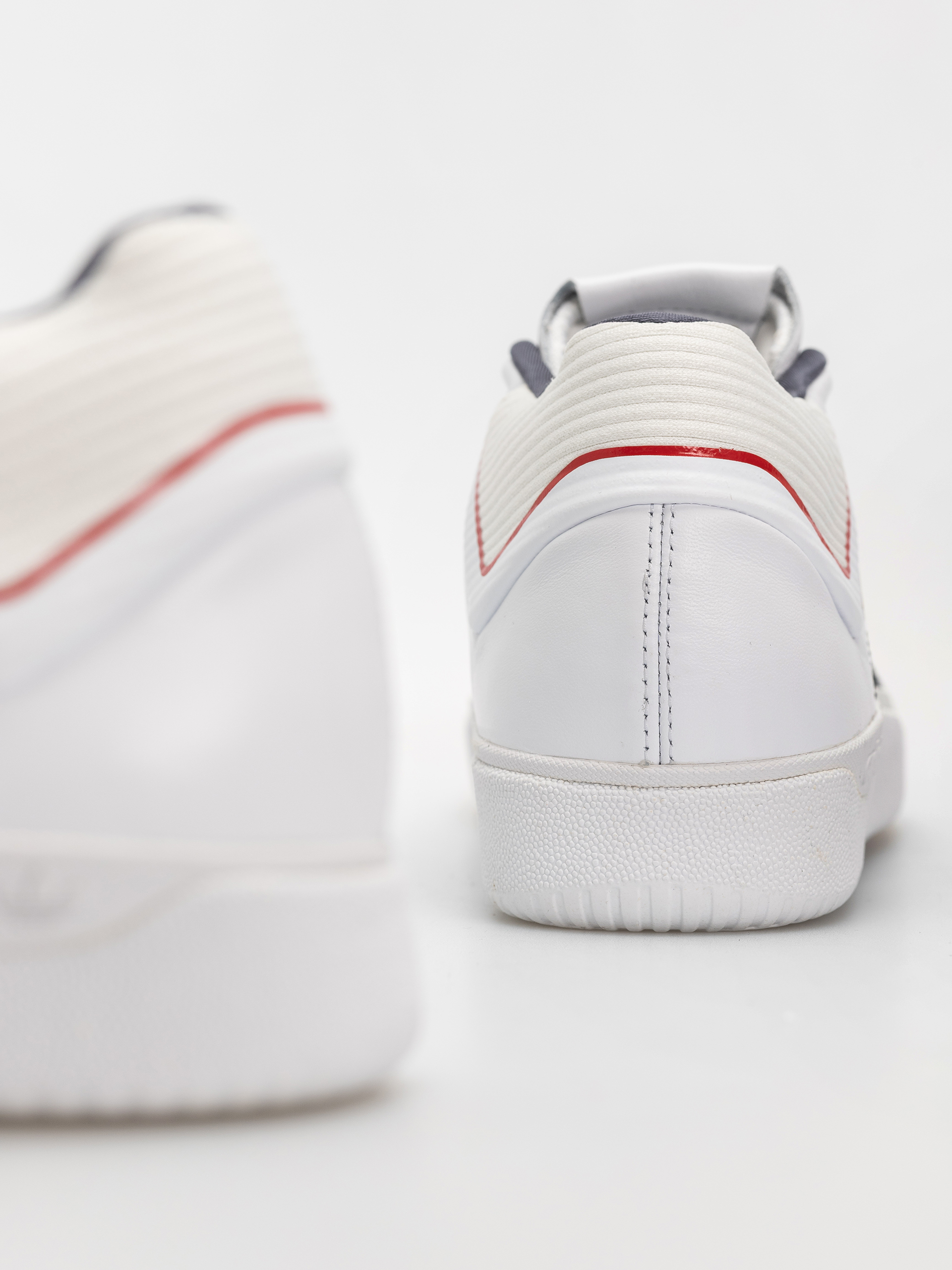 Buty adidas Tyshawn (ftwwht/colred)