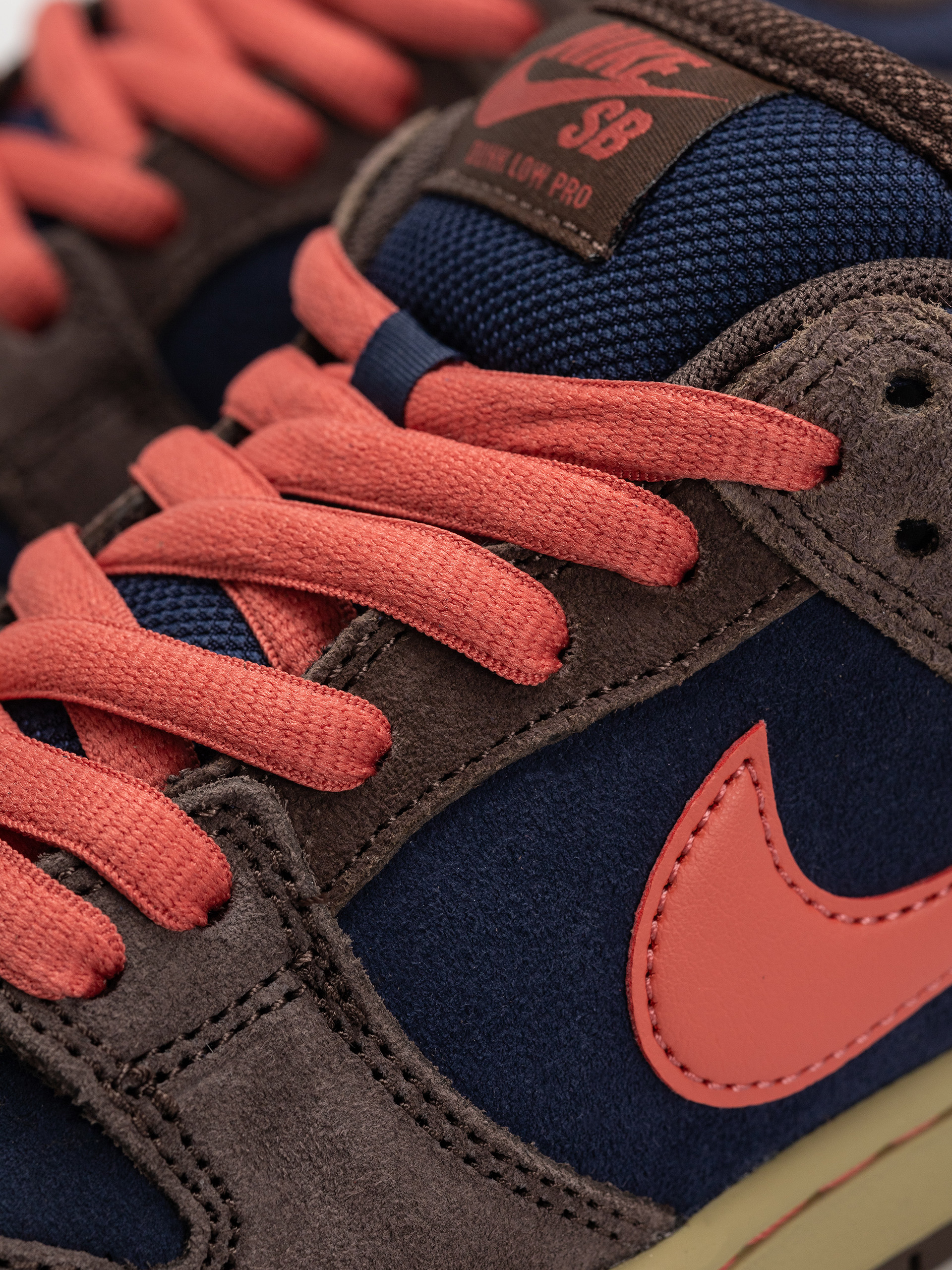 Buty Nike SB Dunk Low Pro (baroque brown/adobe midnight navy)