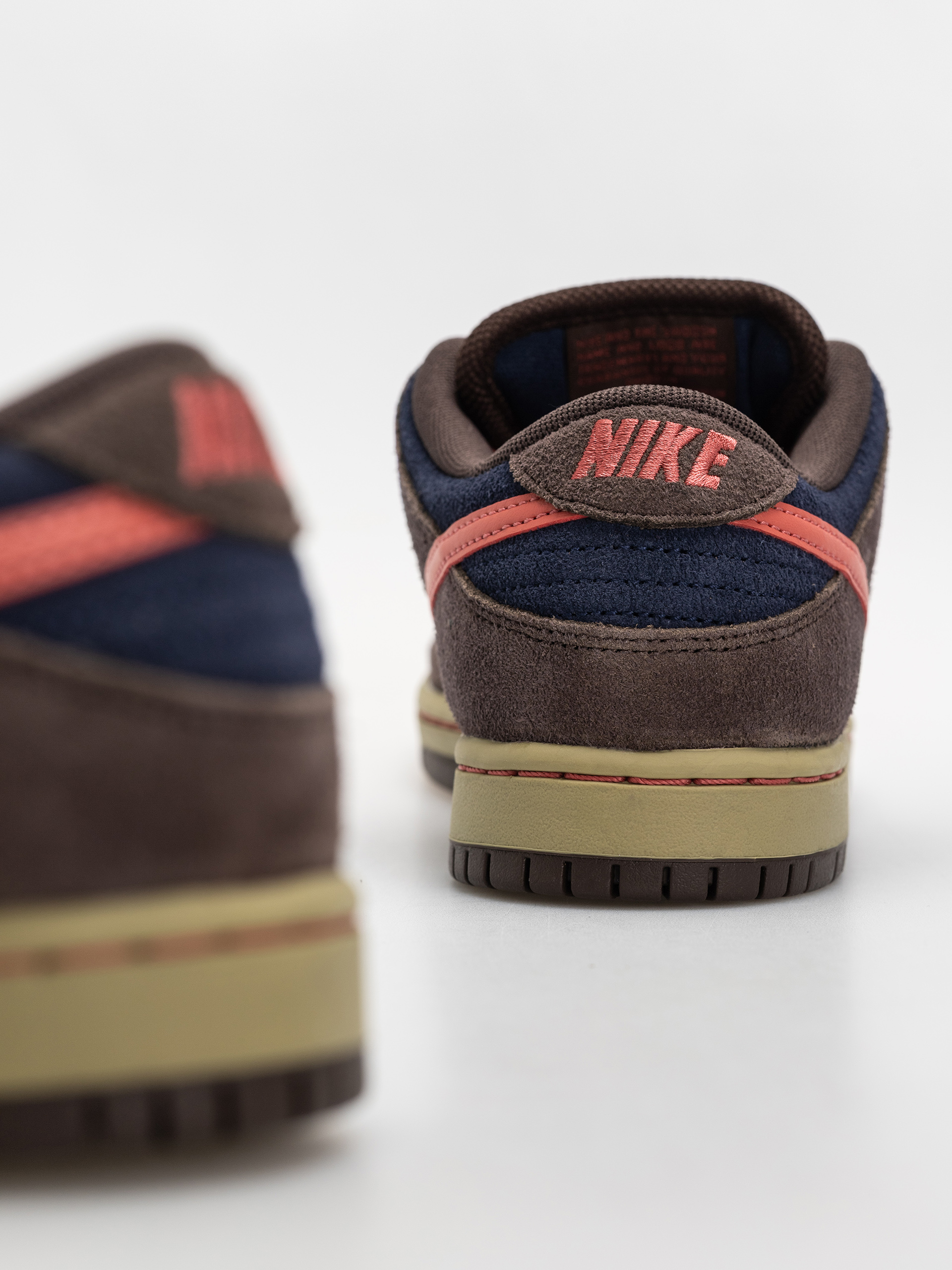 Buty Nike SB Dunk Low Pro (baroque brown/adobe midnight navy)