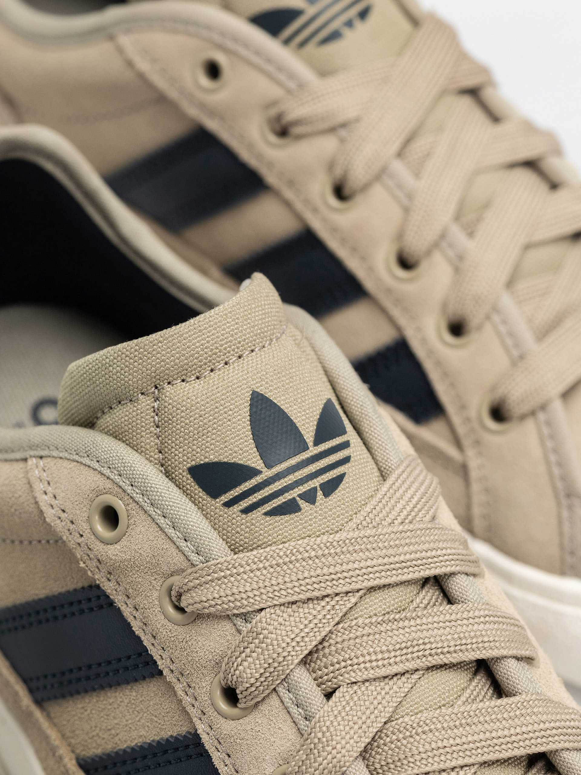 Buty adidas Court Tns Premiere (aurink/cwhite)