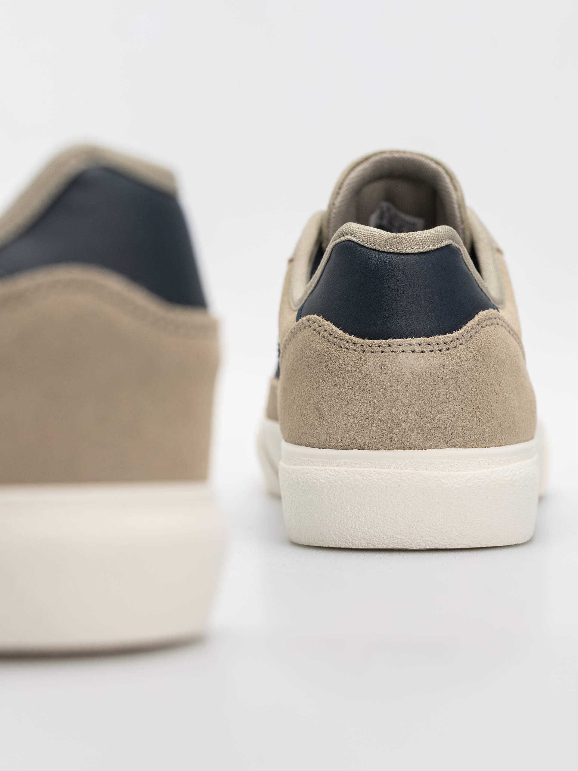 Buty adidas Court Tns Premiere (aurink/cwhite)