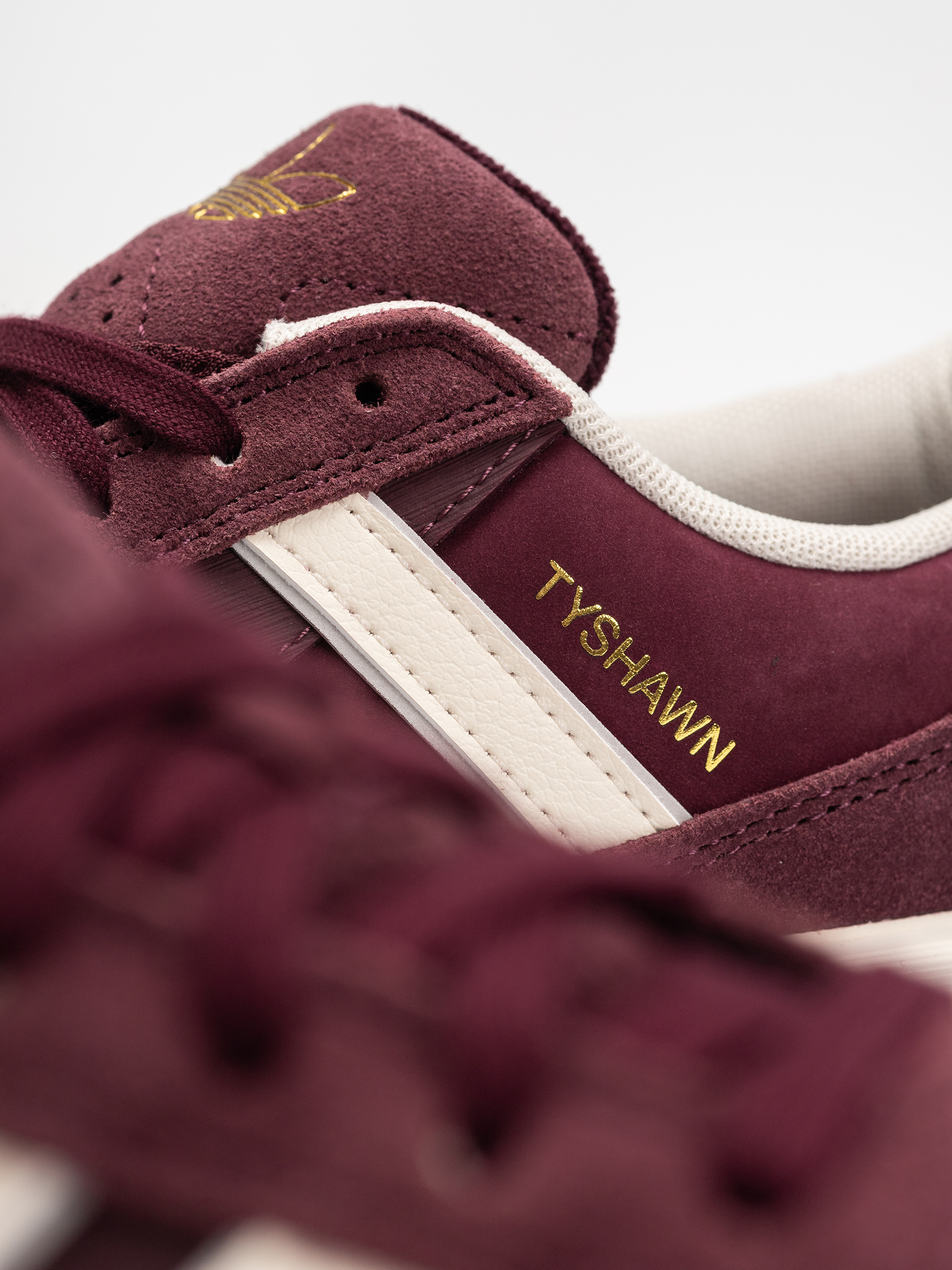 Buty adidas Tyshawn II (maroon/cwhite/goldmt)