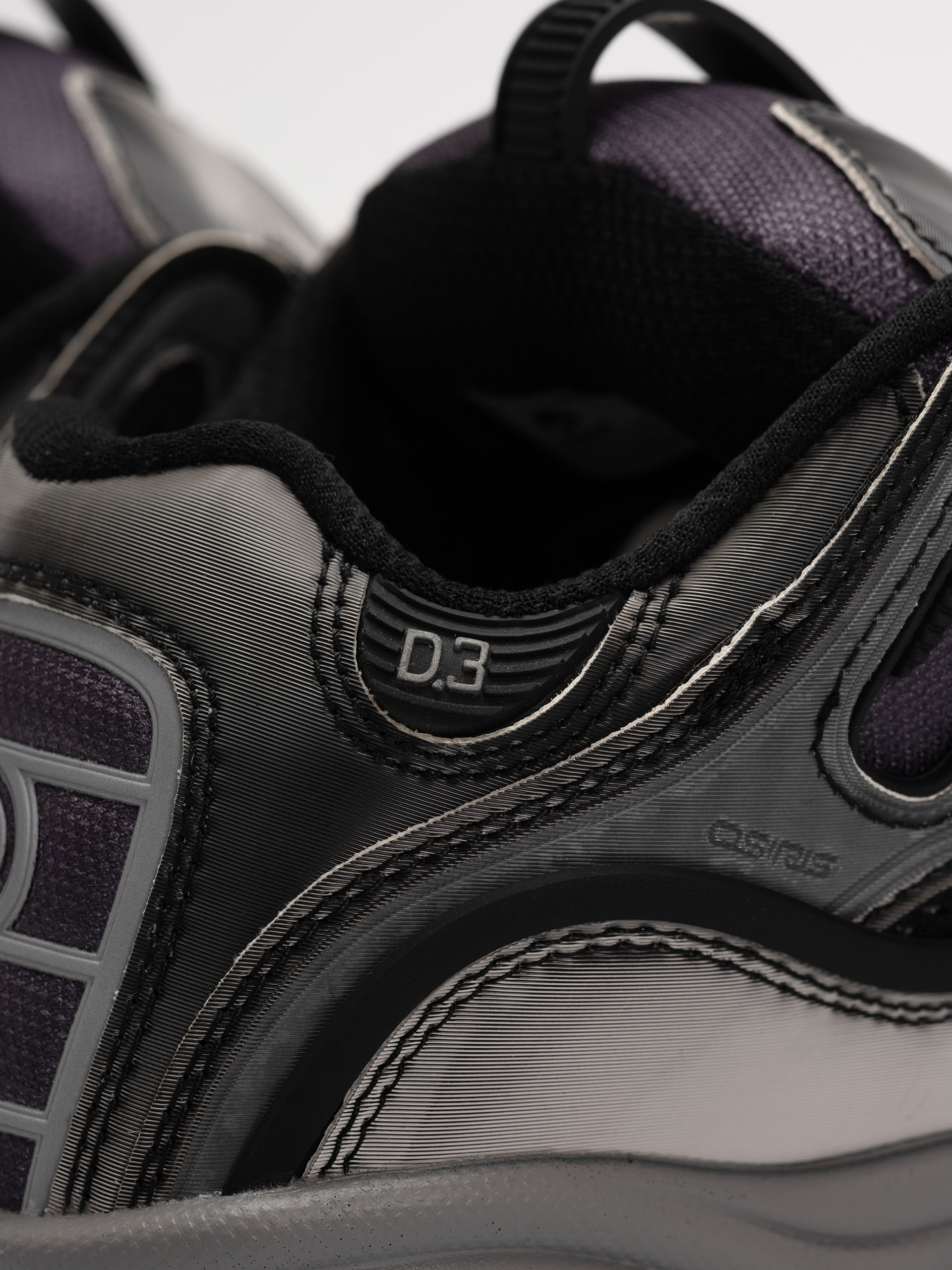 Buty Osiris D3 2001 (silver/black/holo)