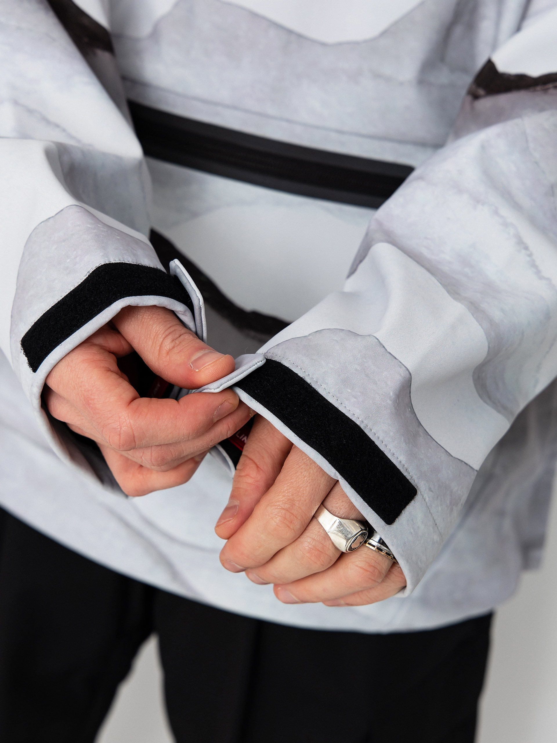 Męska Bluza aktywna 686 Waterproof HD (smoke mountain print)