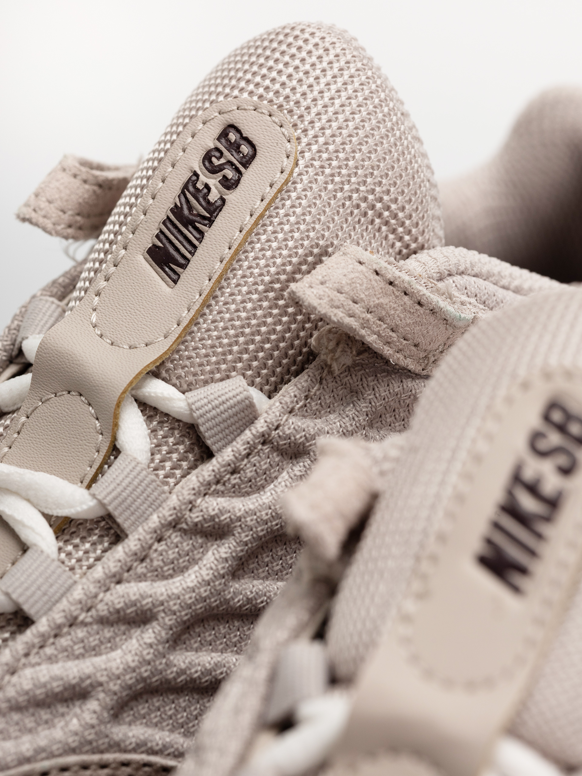 Buty Nike SB Vertebrae (cream ii/burgundy crush phantom)