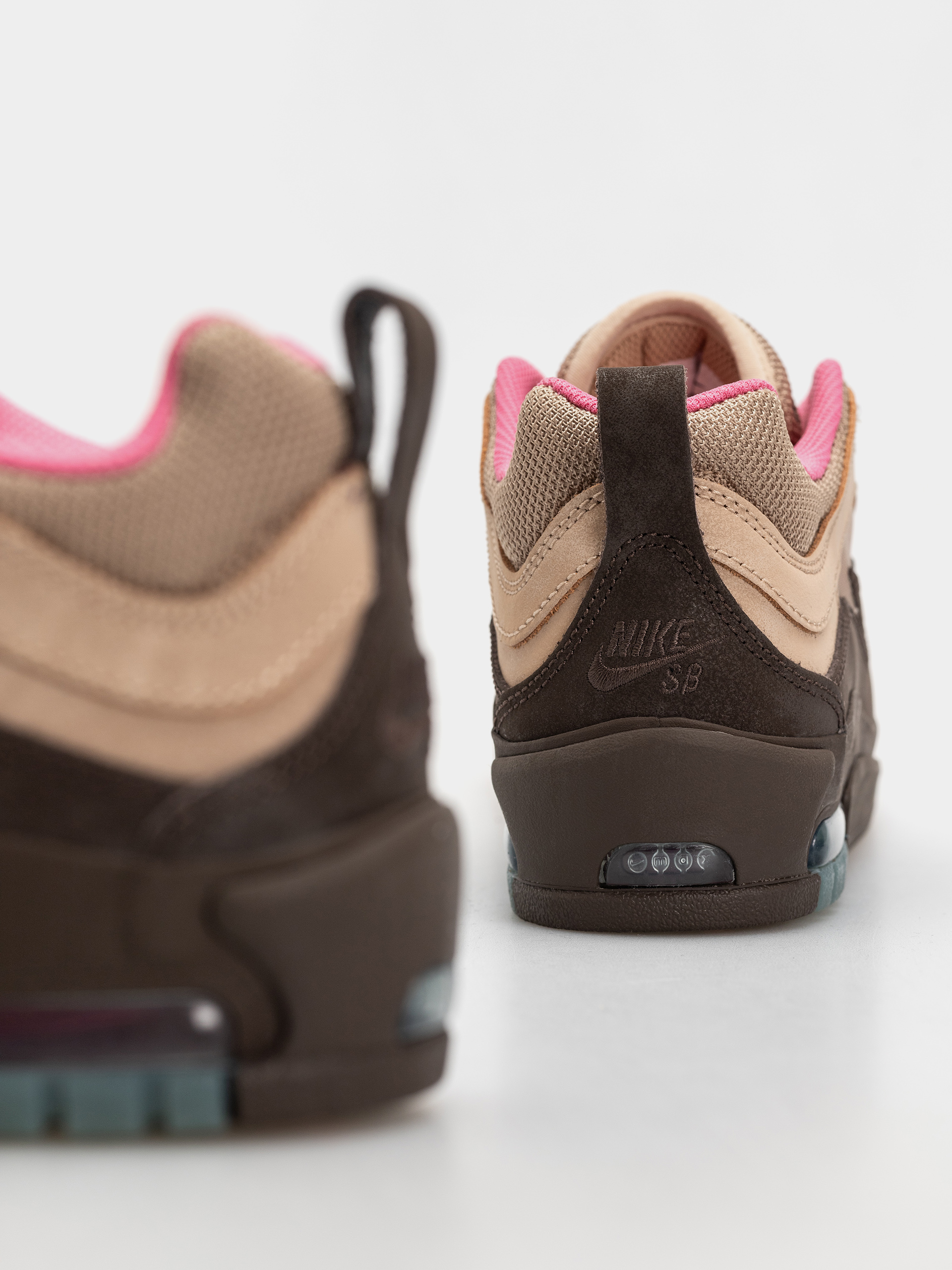 Buty Nike SB Air Max Ishod (hemp/baroque brown pinksicle)