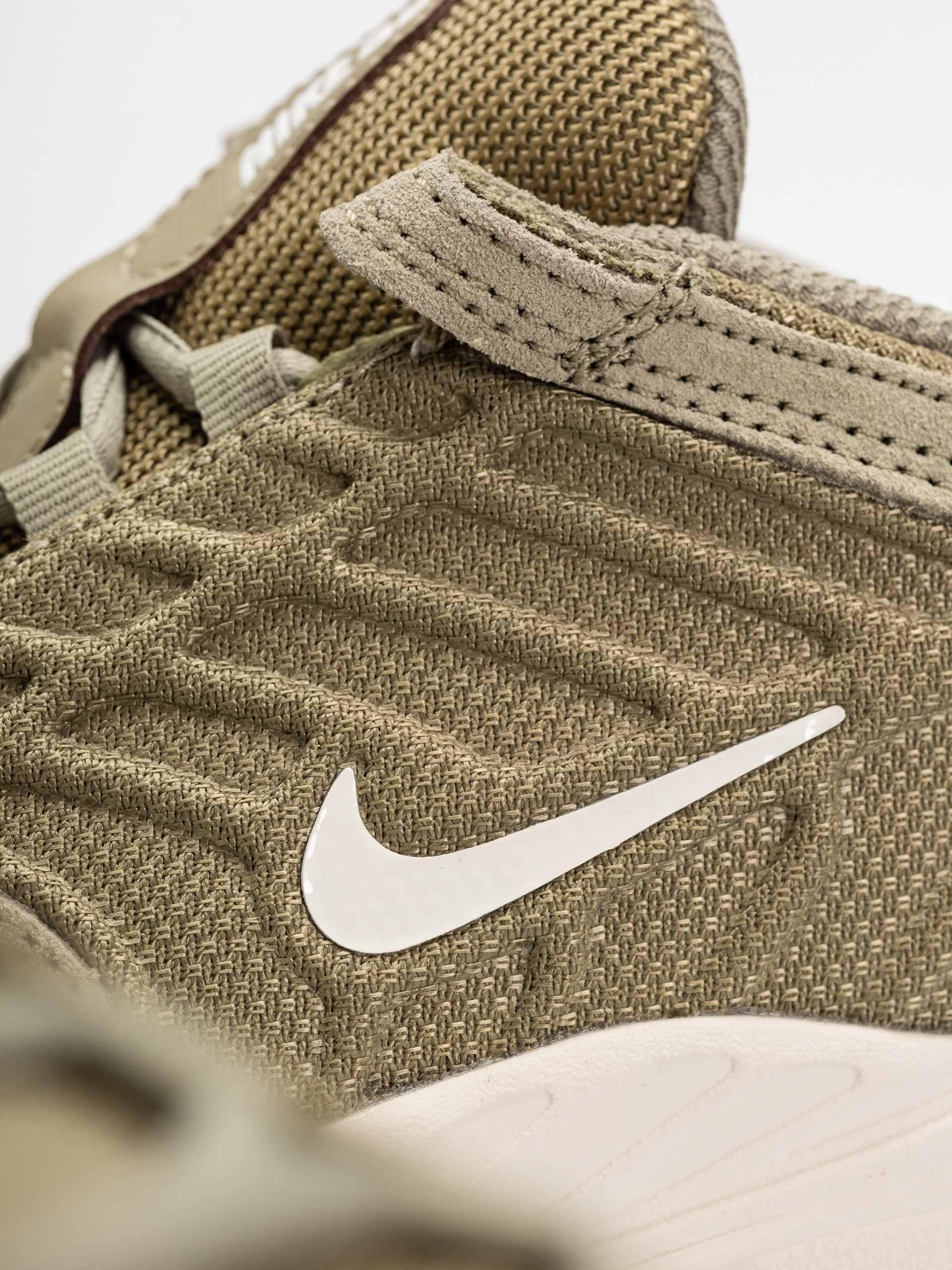 Buty Nike SB Vertebrae (neutral olive/sail neutral olive sail)