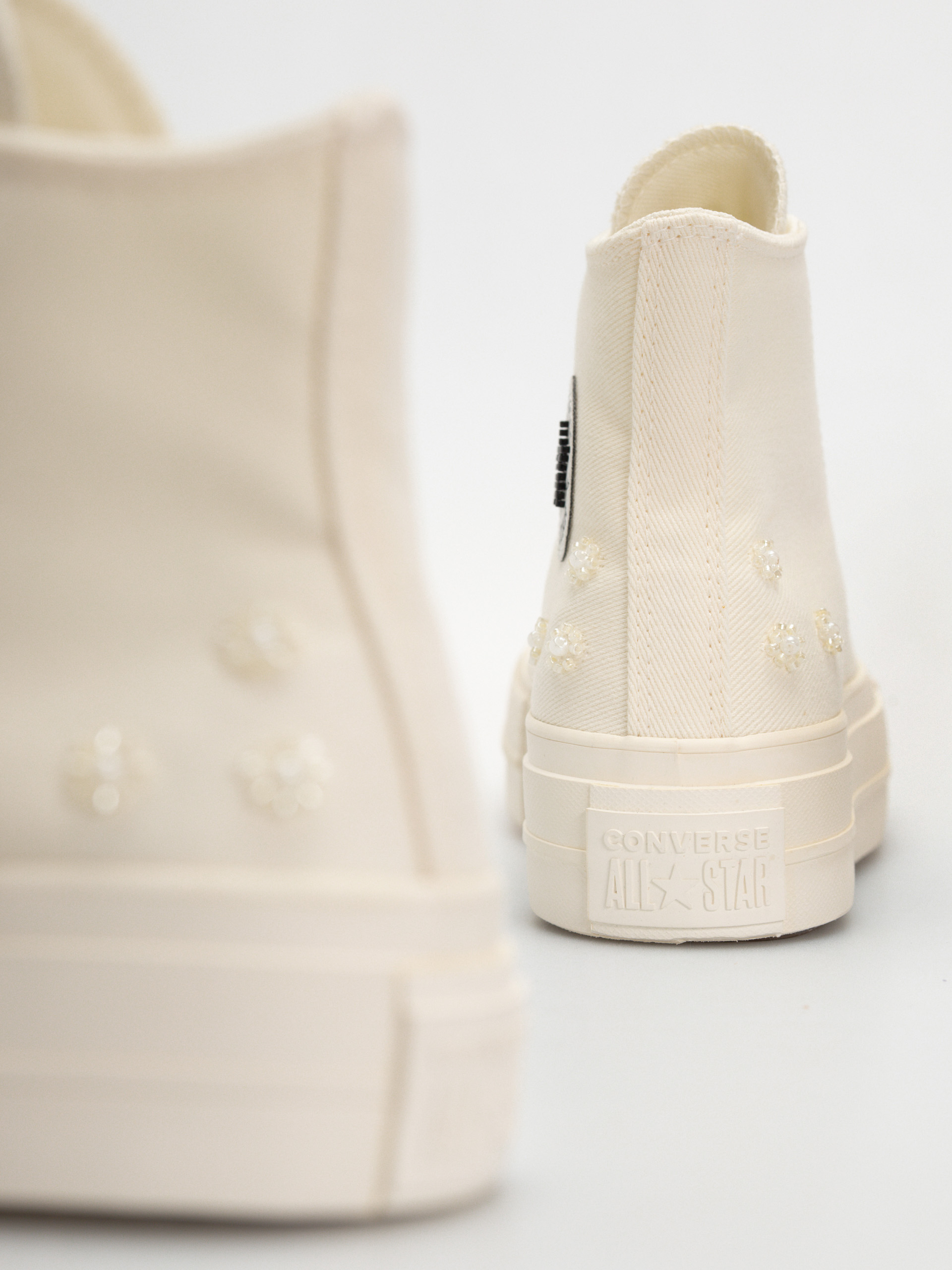 Trampki Converse Chuck Taylor All Star Lift Hi Wmn (egret/egret/black)