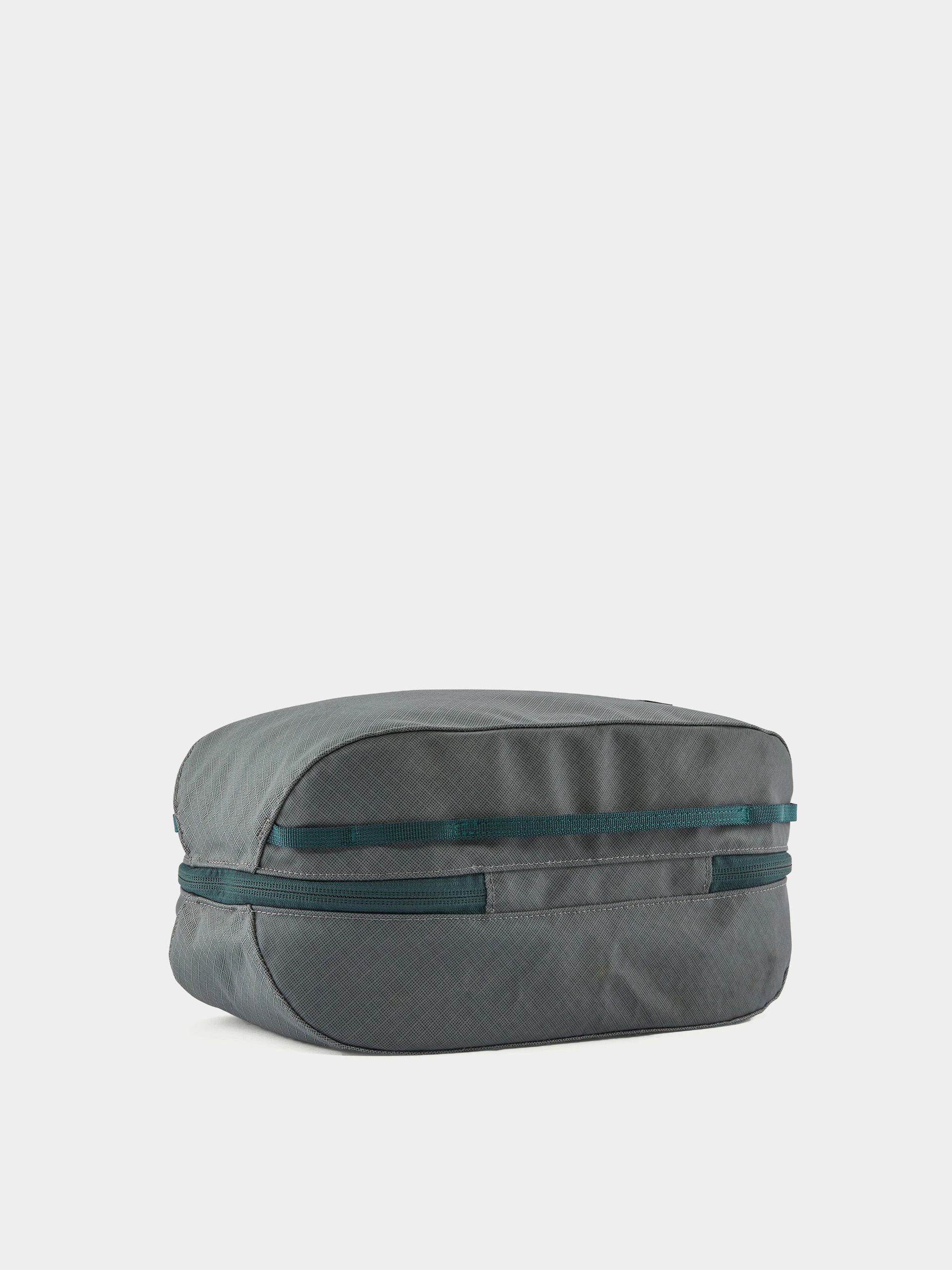 Kosmetyczka Patagonia Black Hole Cube 6L (noble grey)