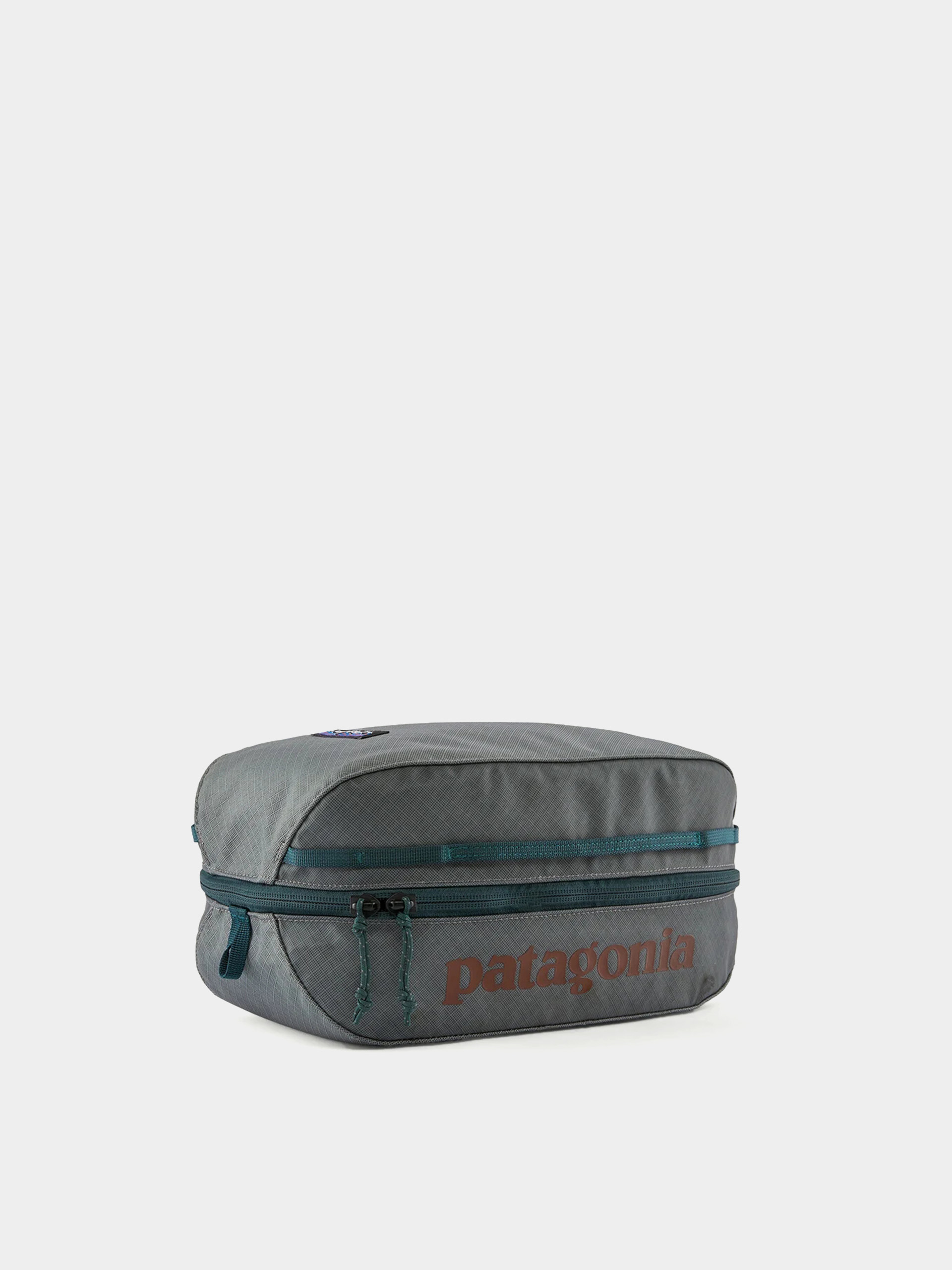 Kosmetyczka Patagonia Black Hole Cube 6L (noble grey)