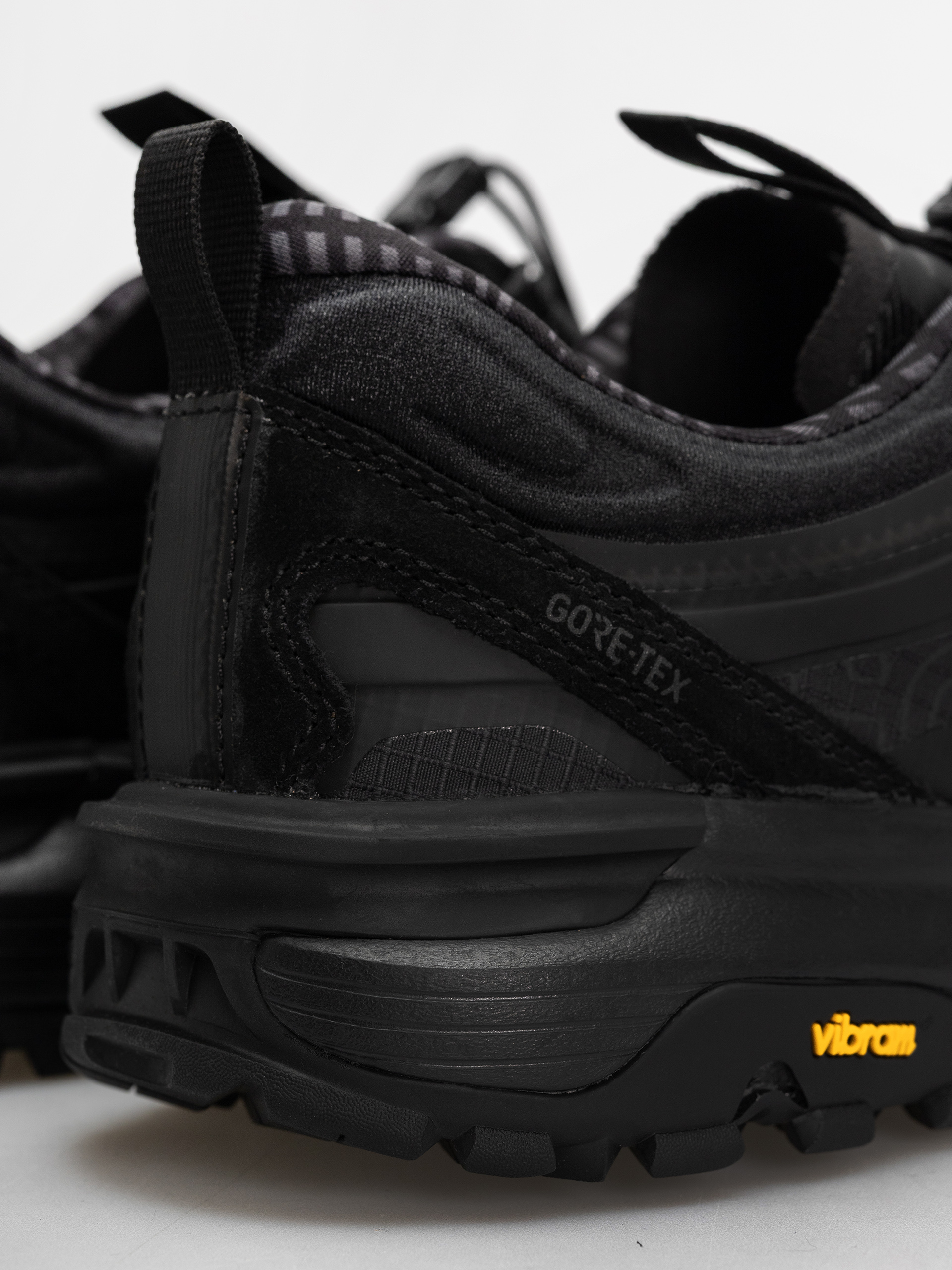 Buty zimowe Vans Crosspath Xc Gore Tex Mte (blackout)