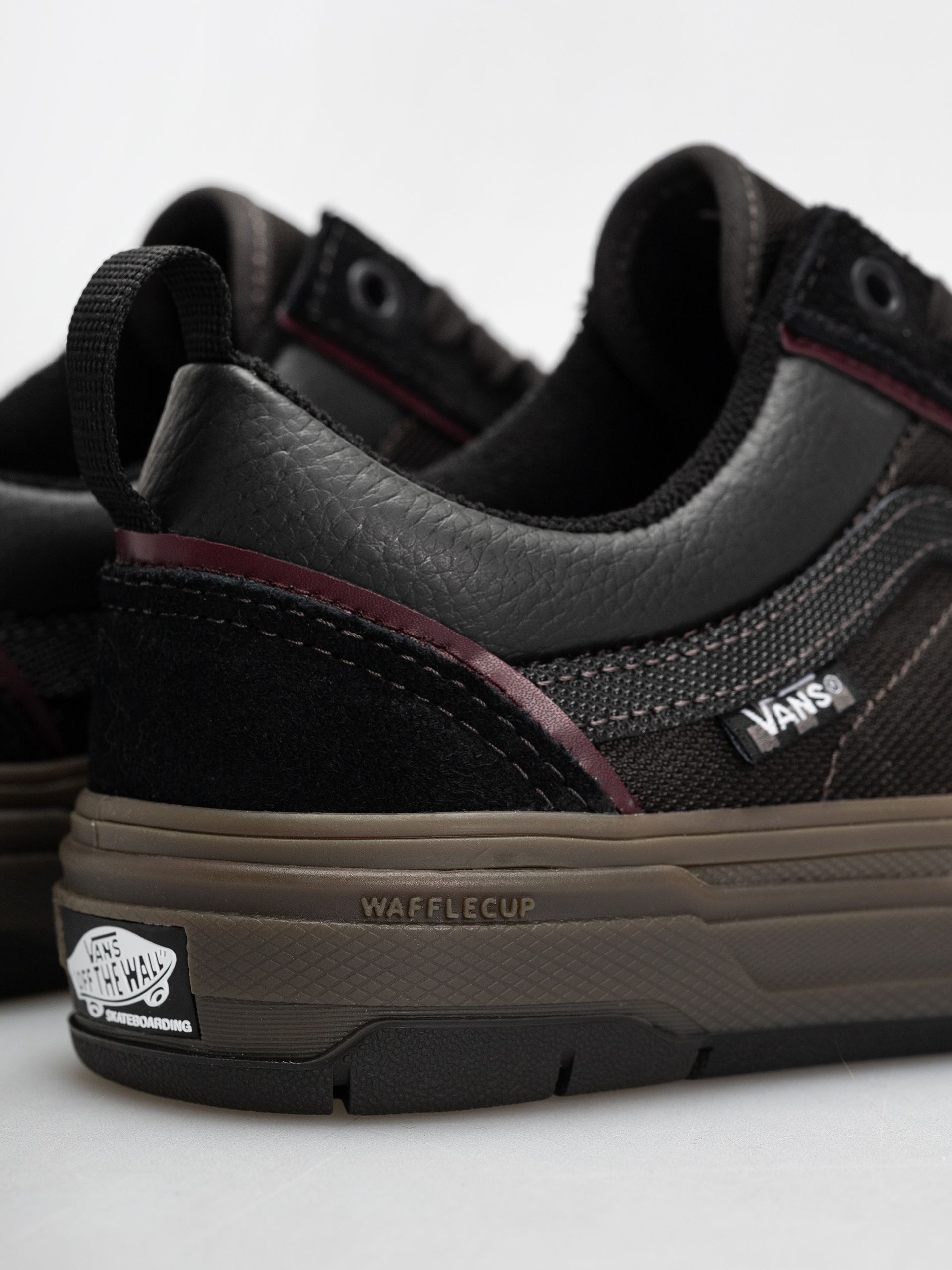 Buty Vans Skate Old Skool Wafflecup (black/dark gum)