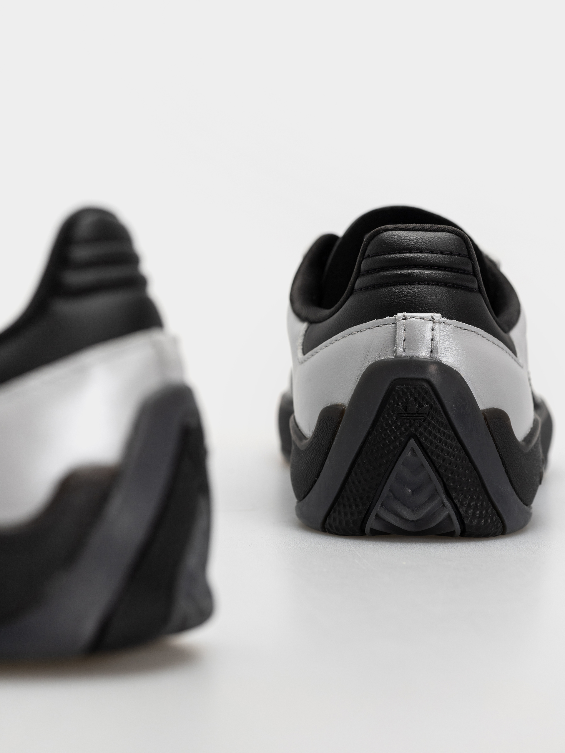 Buty adidas Puig Samba (silvmt/cblack/cblack)