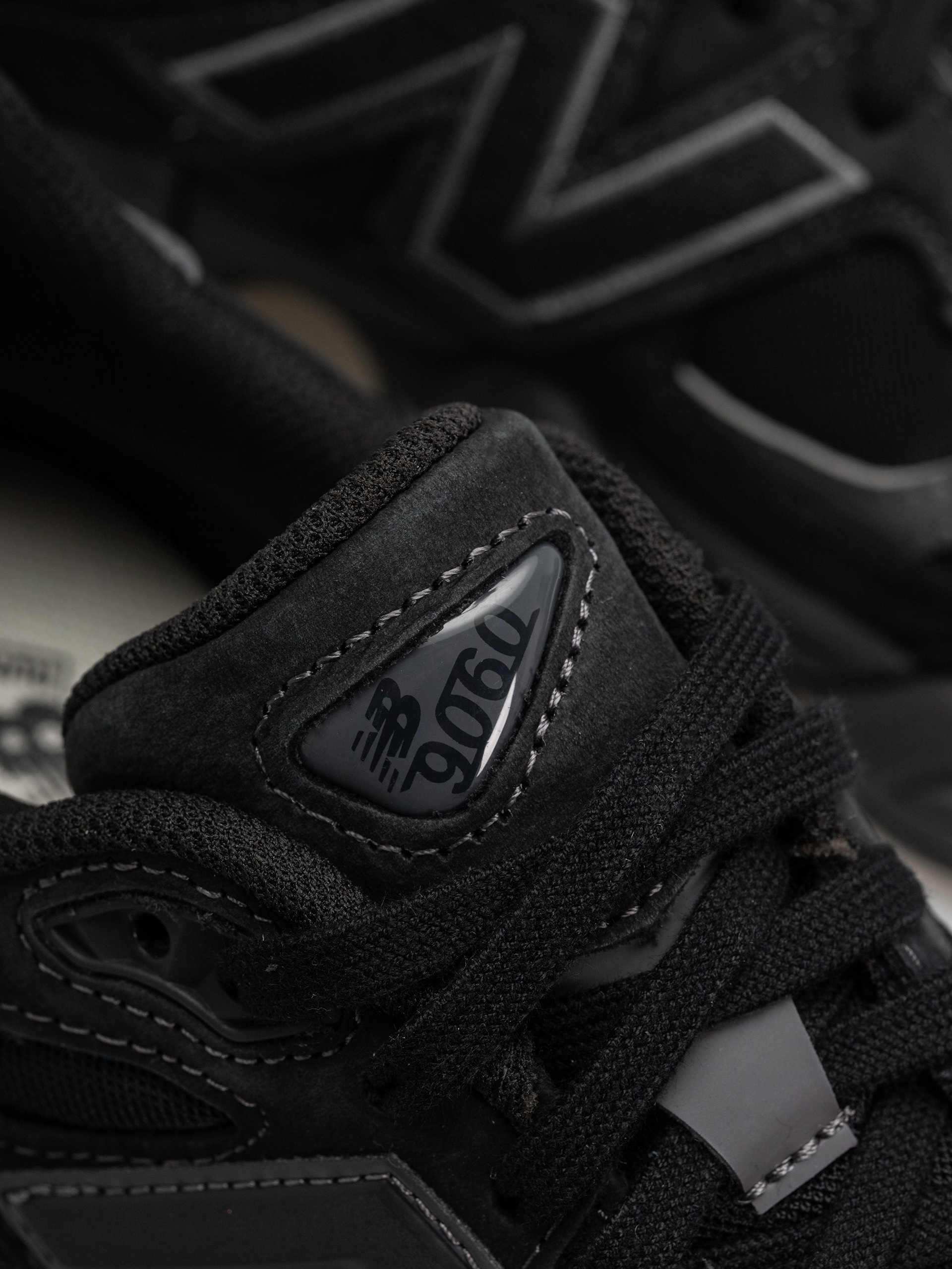 Buty New Balance 9060 (black/castlerock)