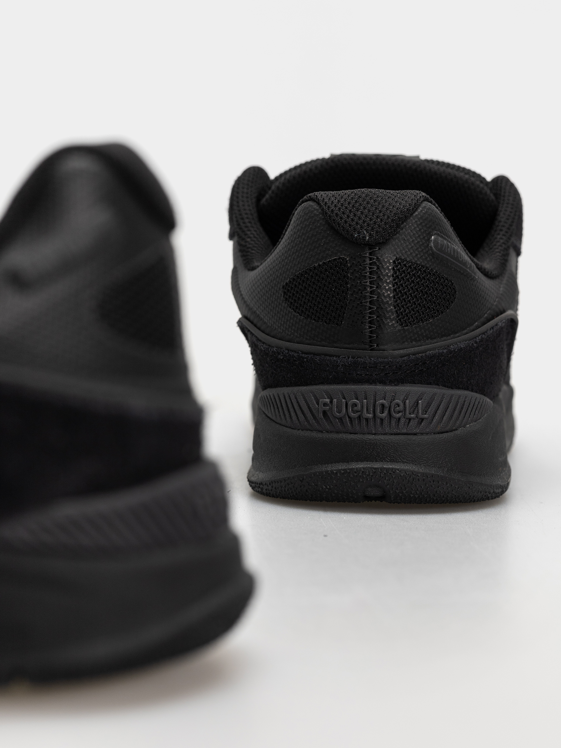 Buty New Balance 1010 (black/black)
