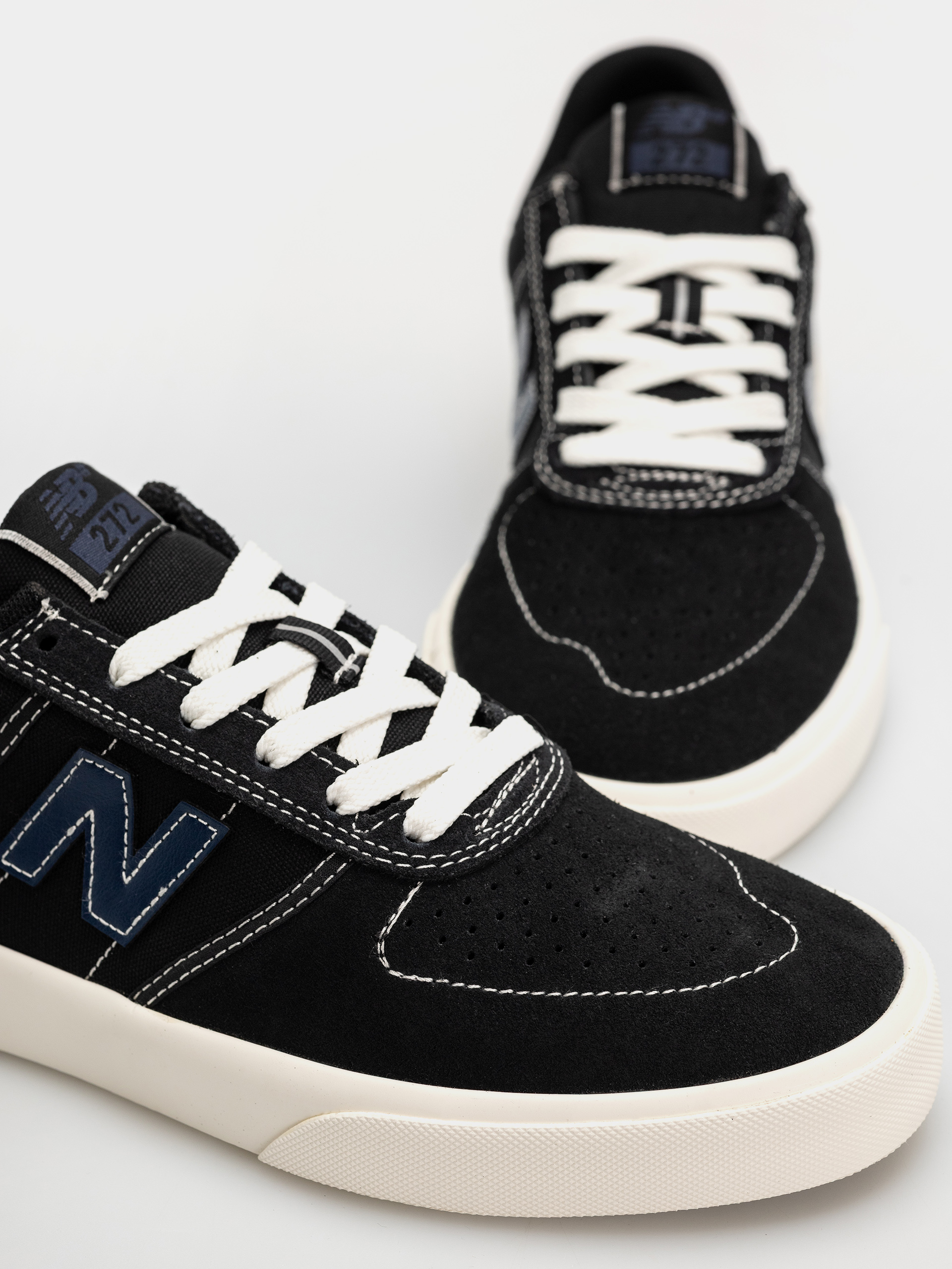 Buty New Balance 272 (black/eclipse)