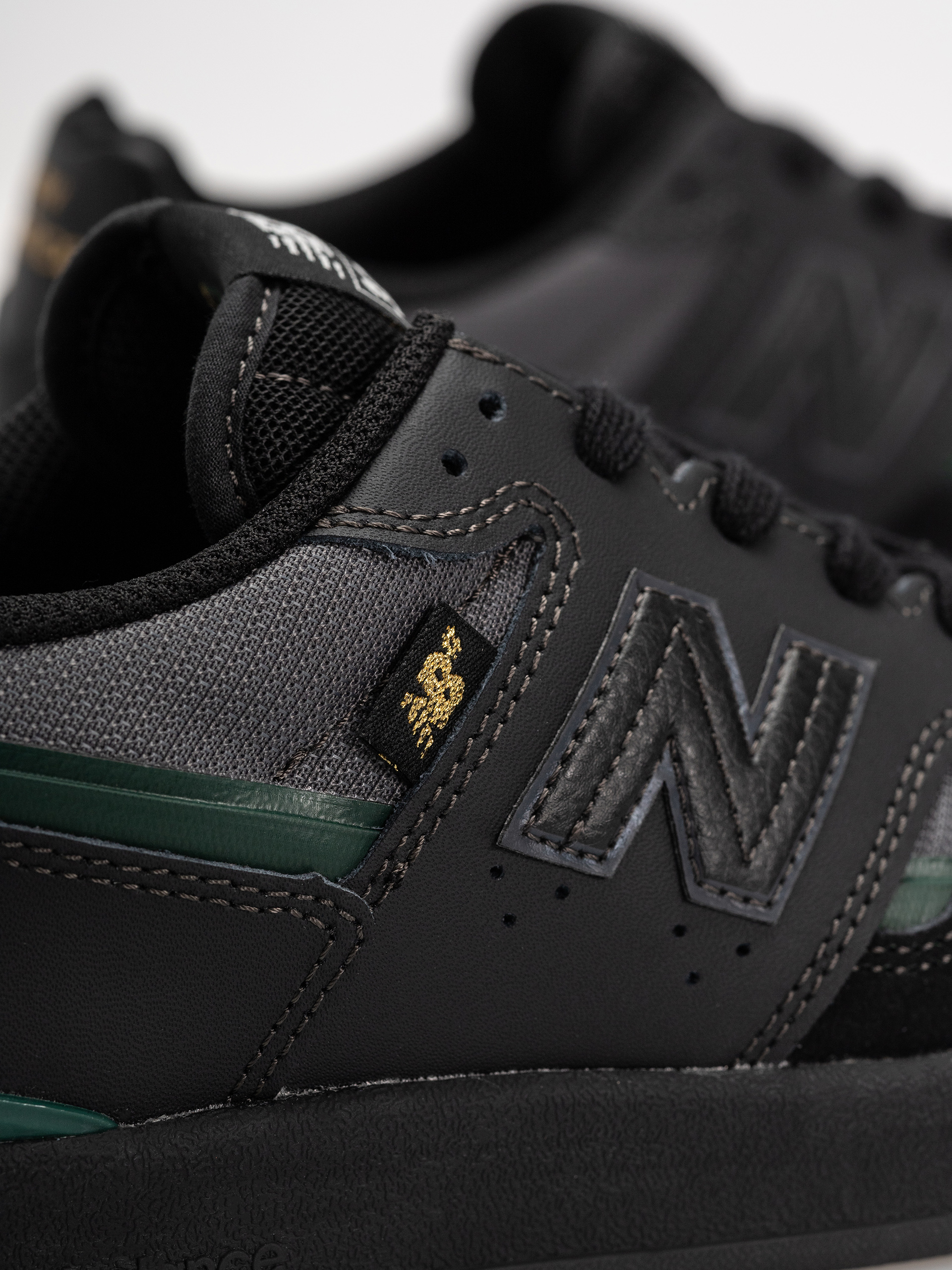 Buty New Balance 306 (black/nightwatch green)