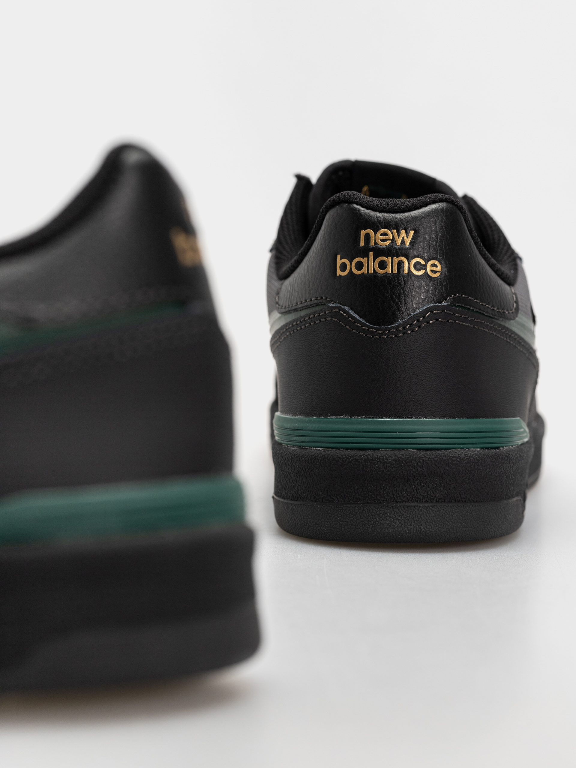 Buty New Balance 306 (black/nightwatch green)