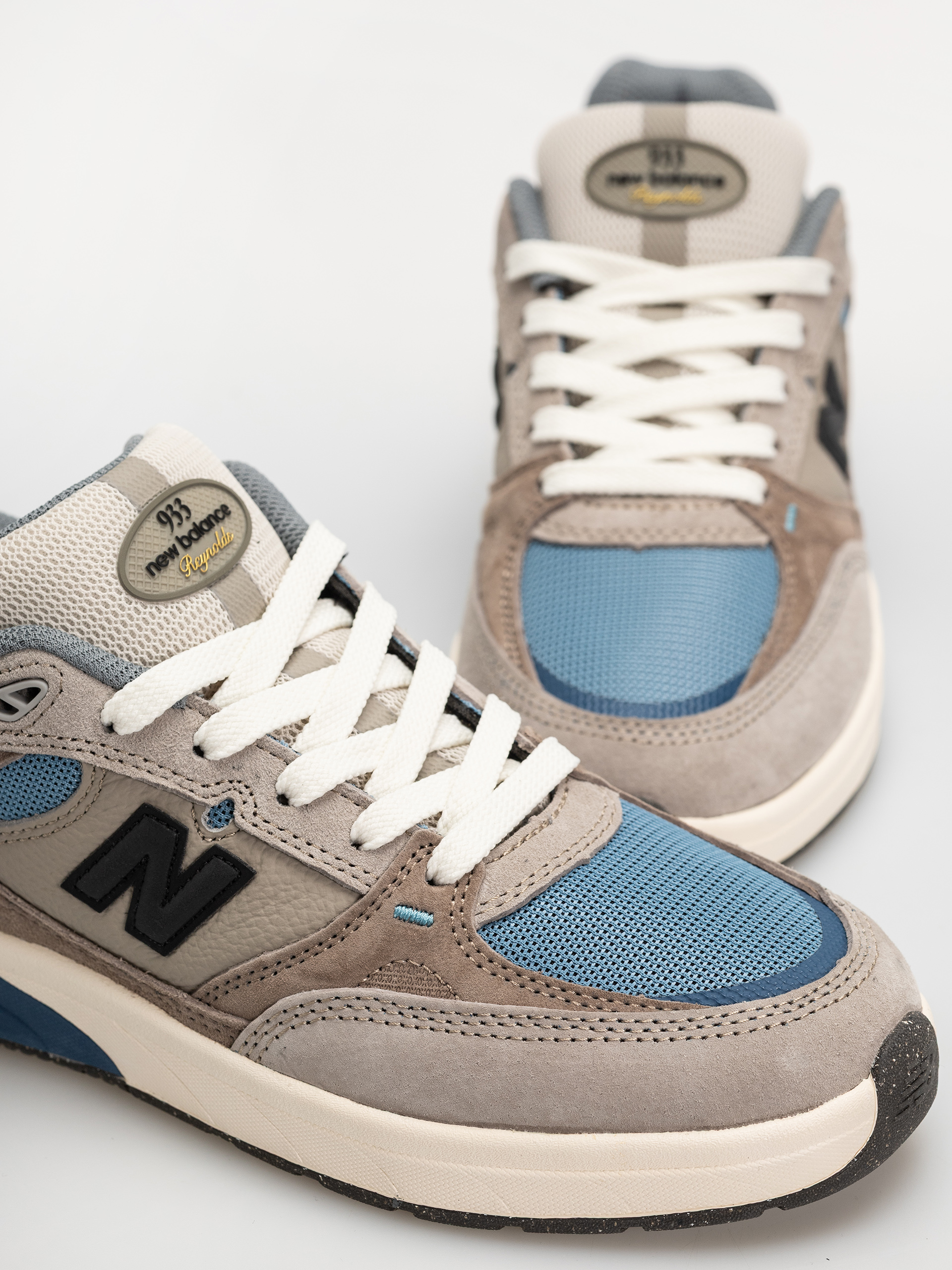 Buty New Balance 933 (mushroom/still water)