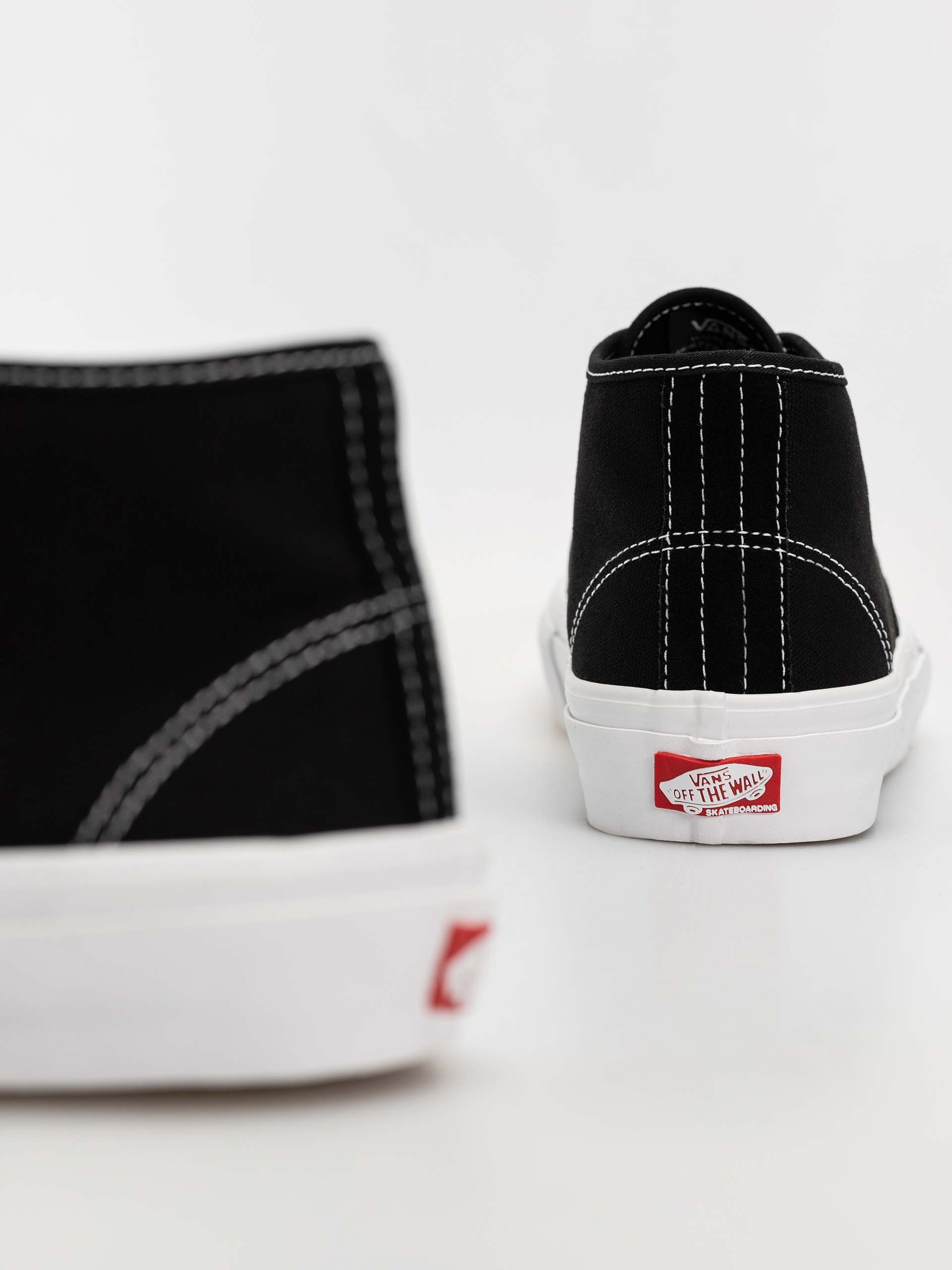 Buty Vans Skate Authentic Mid (black/white)
