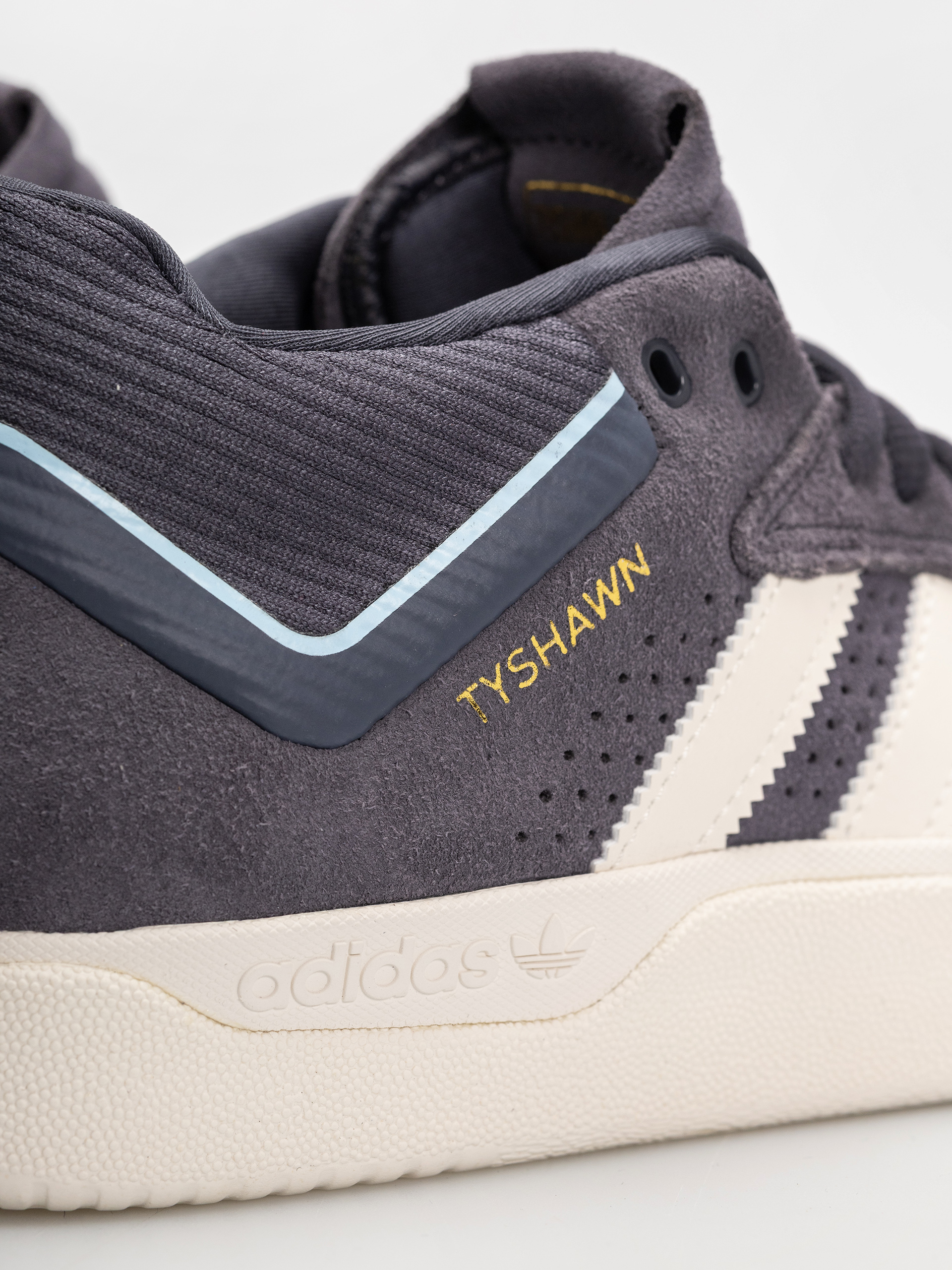 Buty adidas Tyshawn (cwhite/clesky)