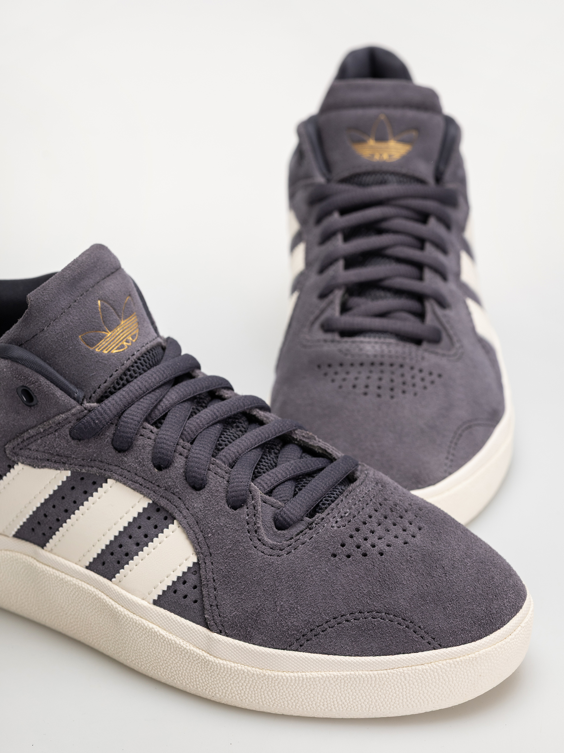 Buty adidas Tyshawn (cwhite/clesky)