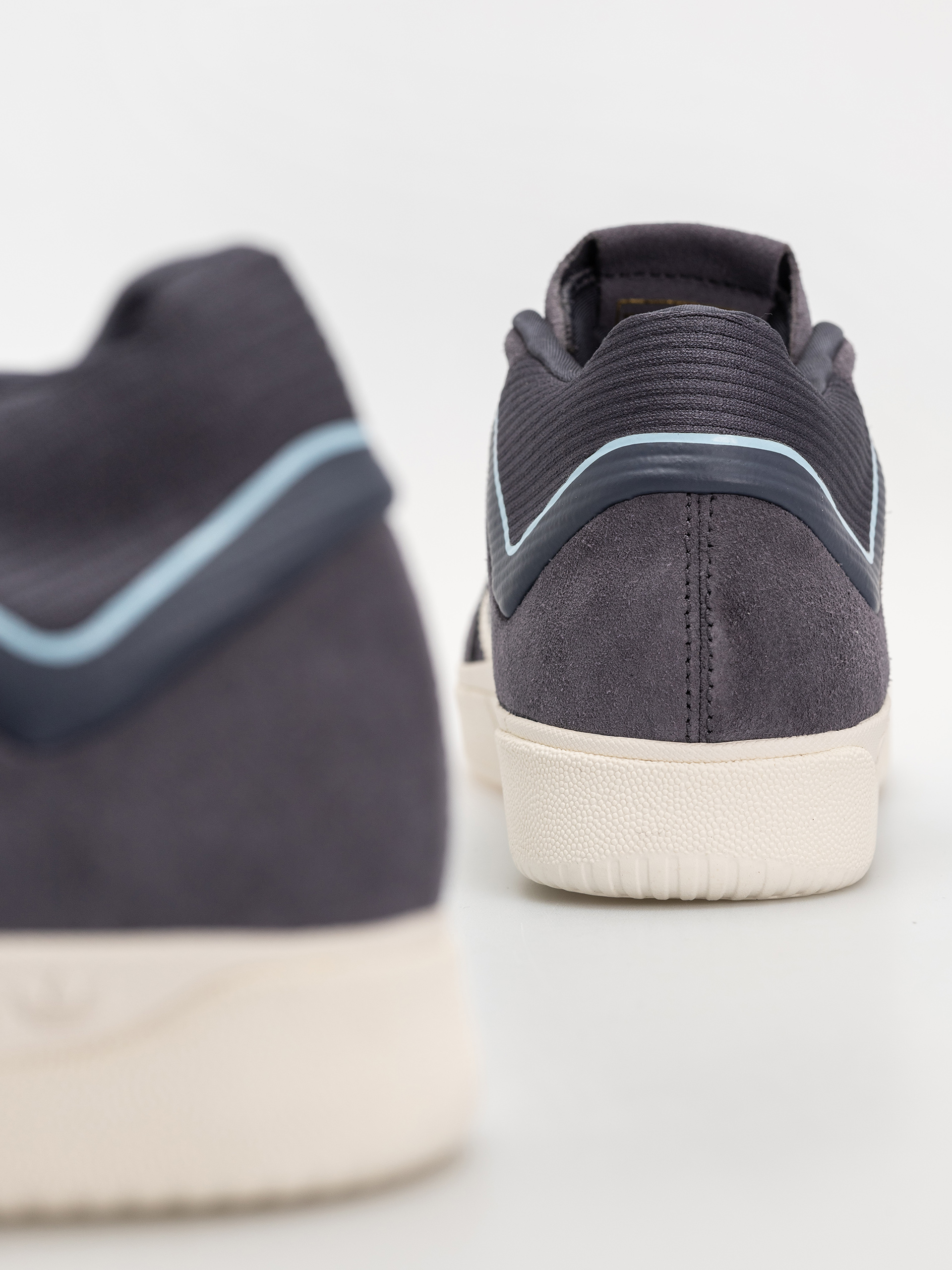 Buty adidas Tyshawn (cwhite/clesky)