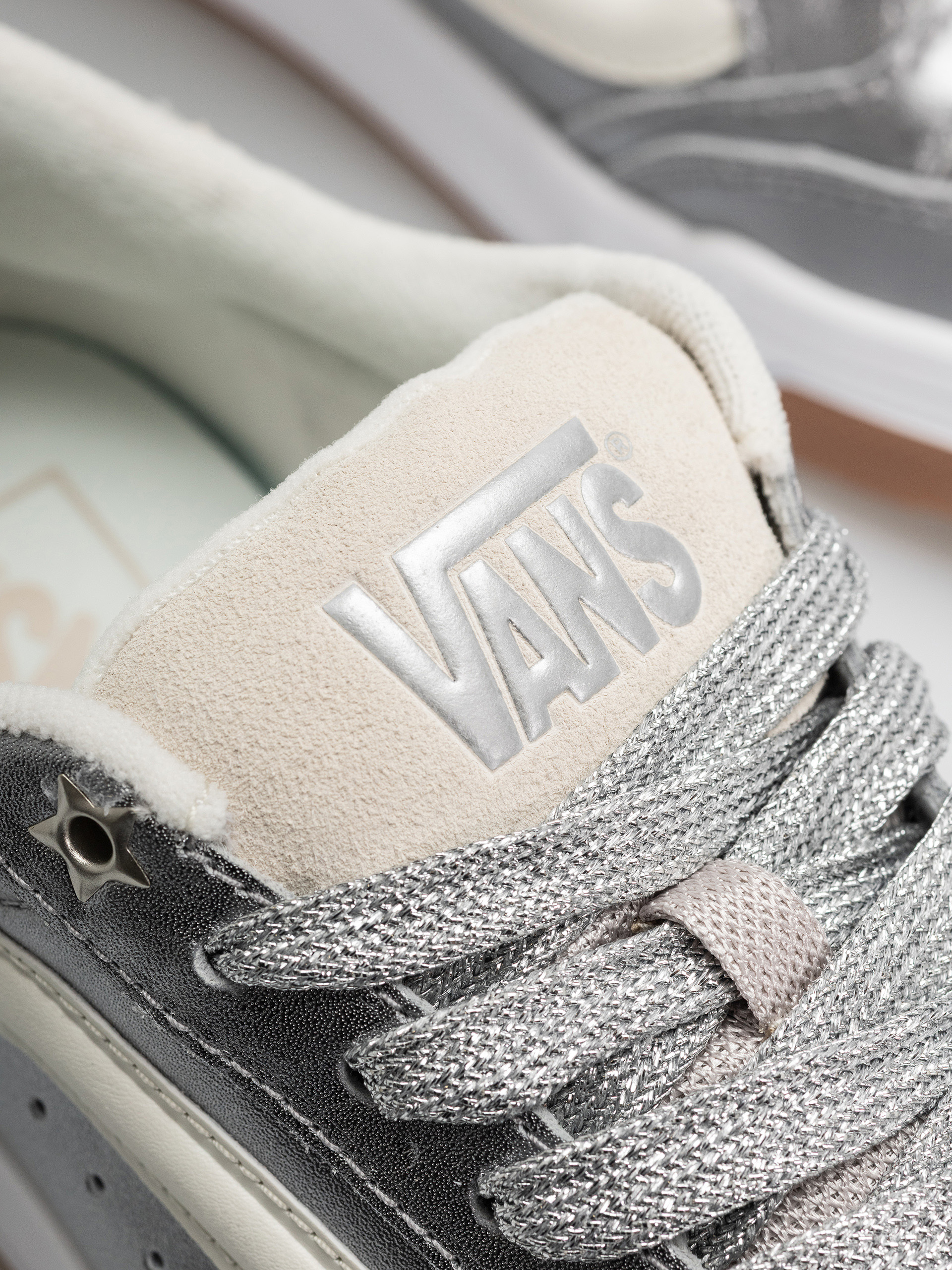 Buty Vans Hylane (mtlc multi white)