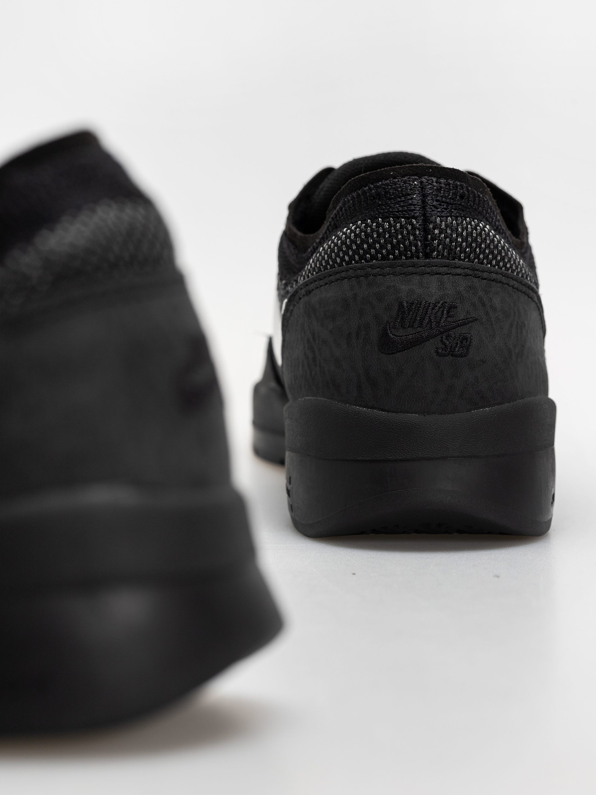 Buty Nike SB Ps8 (black/white black black)