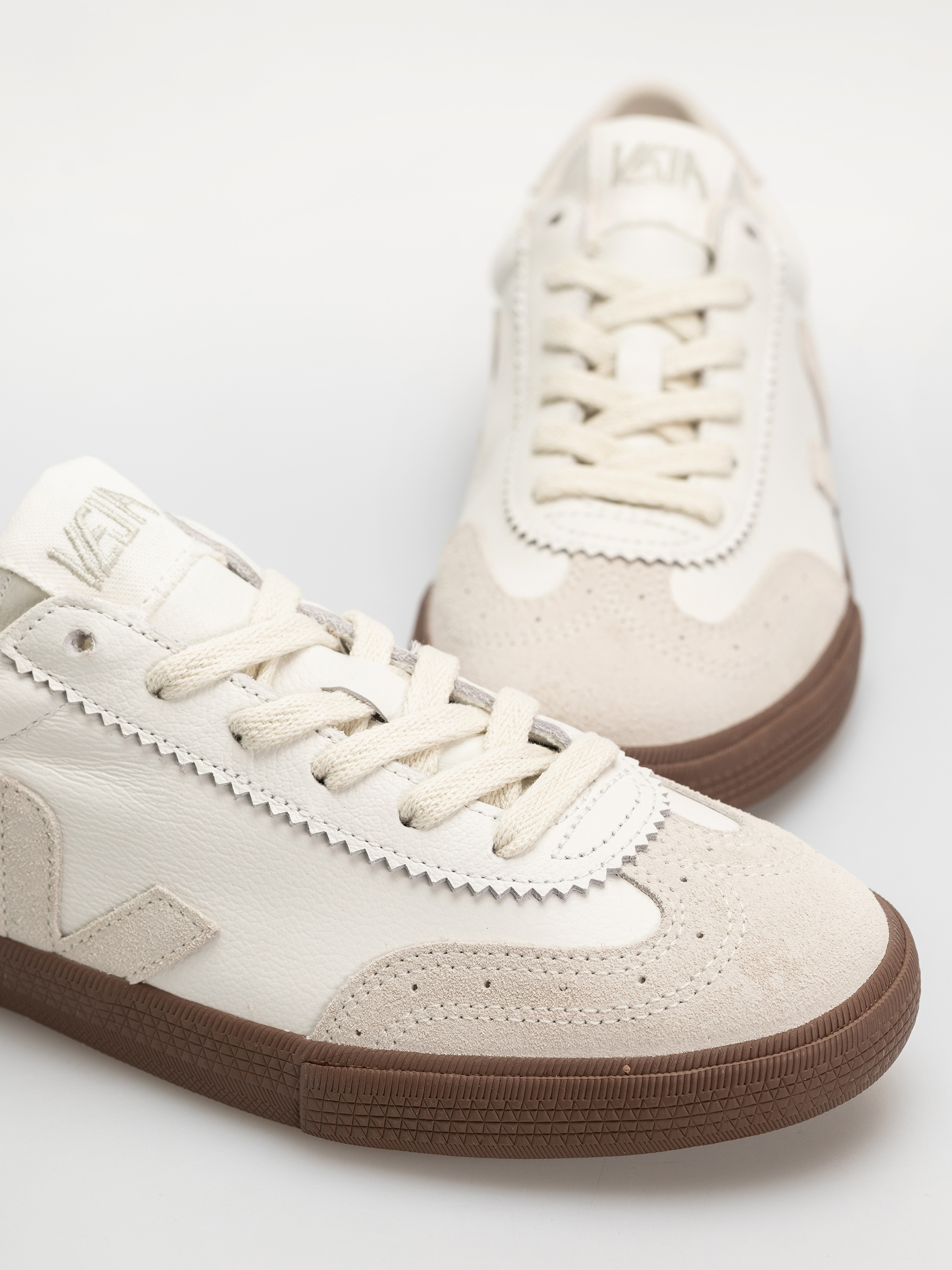 Buty Veja Volley Wmn (white natural bark)