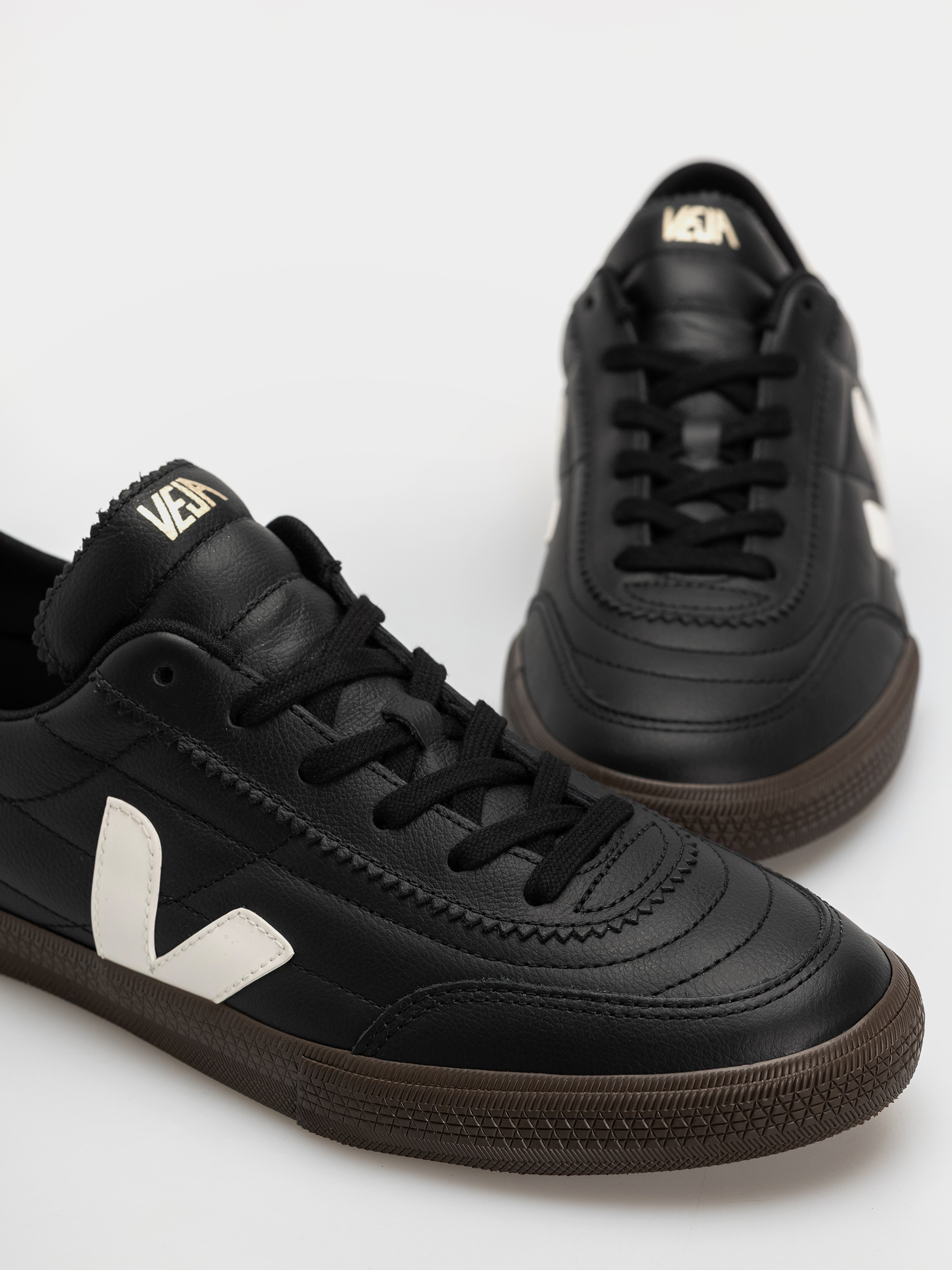 Buty Veja Panenka (black white)