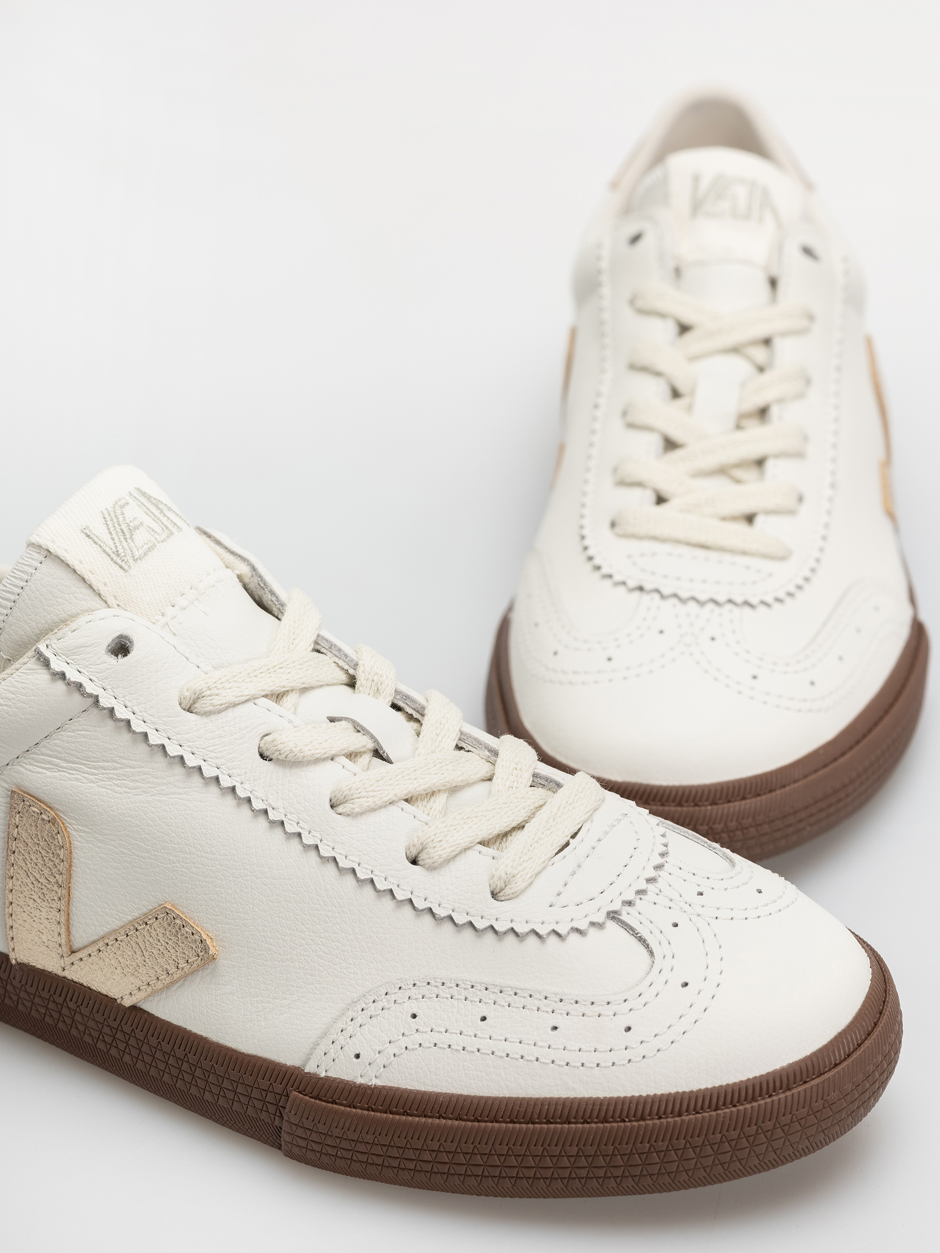 Buty Veja Volley Wmn (white platine bark)
