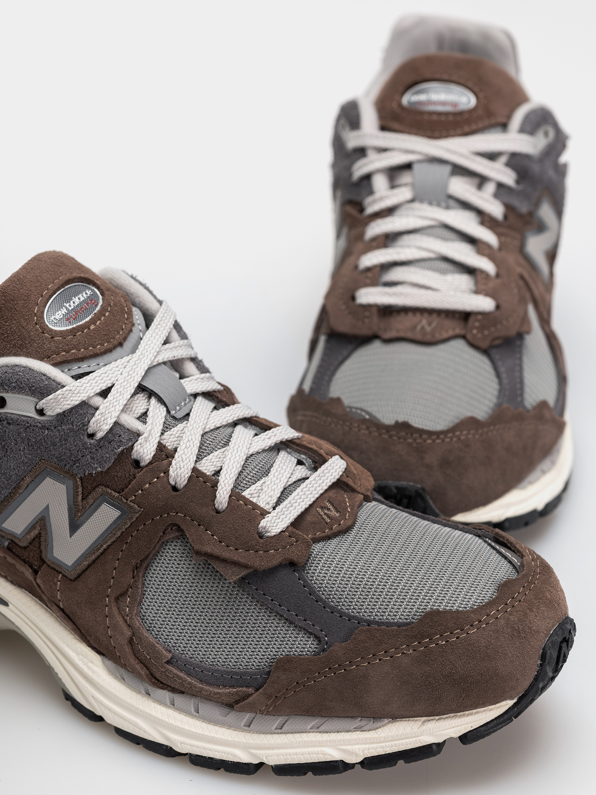 Buty New Balance 2002 (cortado/raincloud)