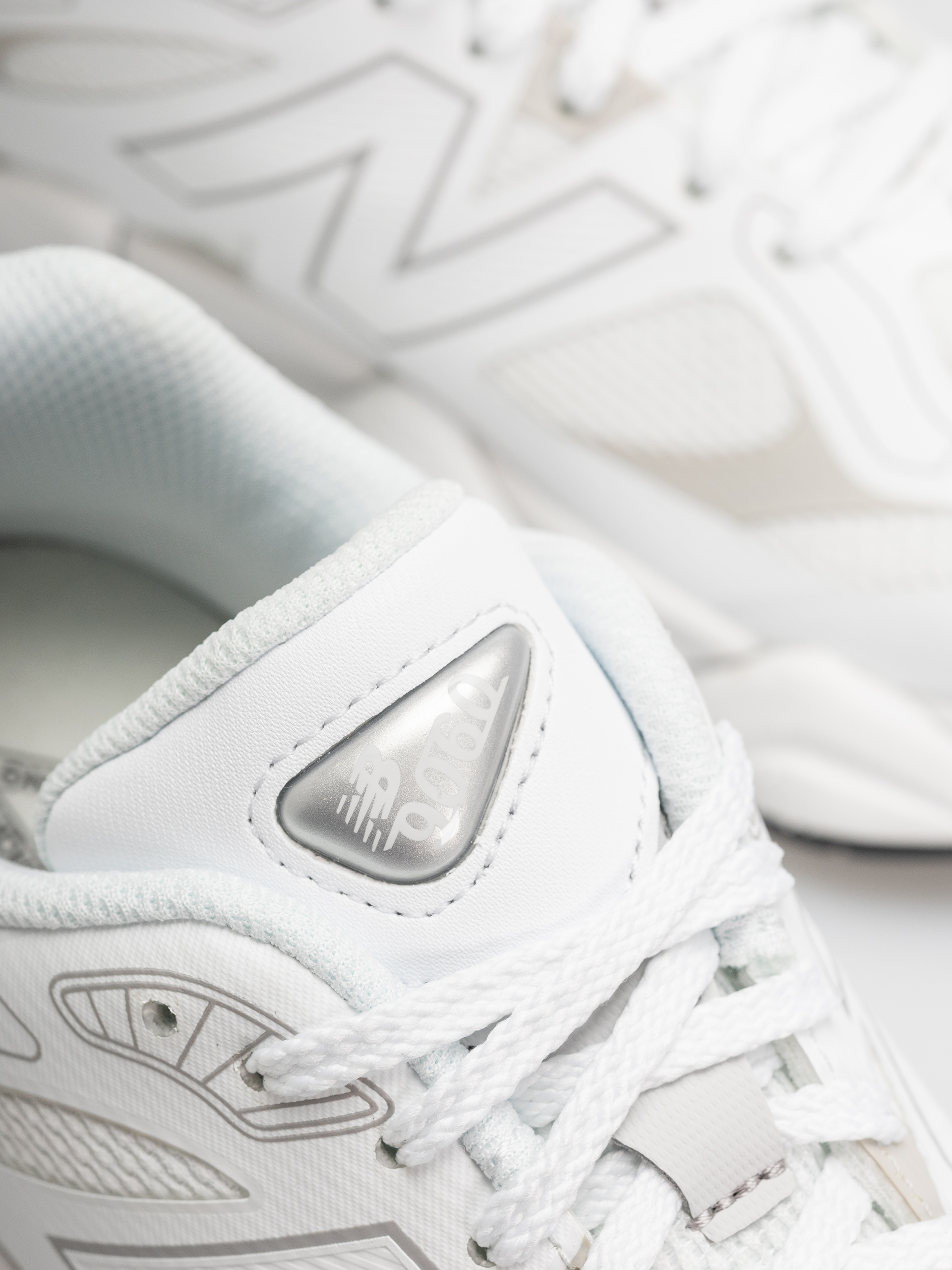 Buty New Balance 9060 (103 white/grey matter)