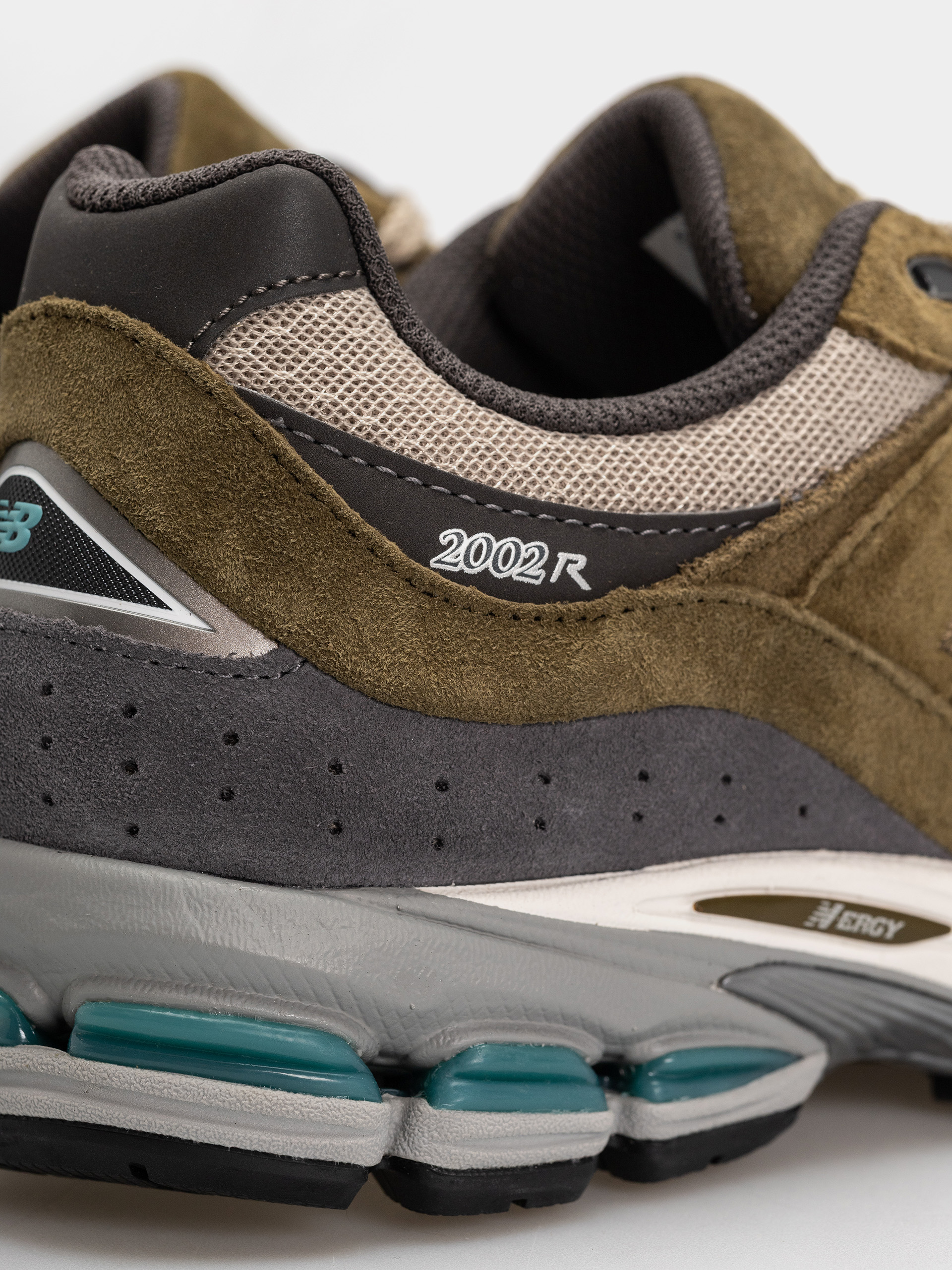 Buty New Balance 2002 (woodland/stoneware)