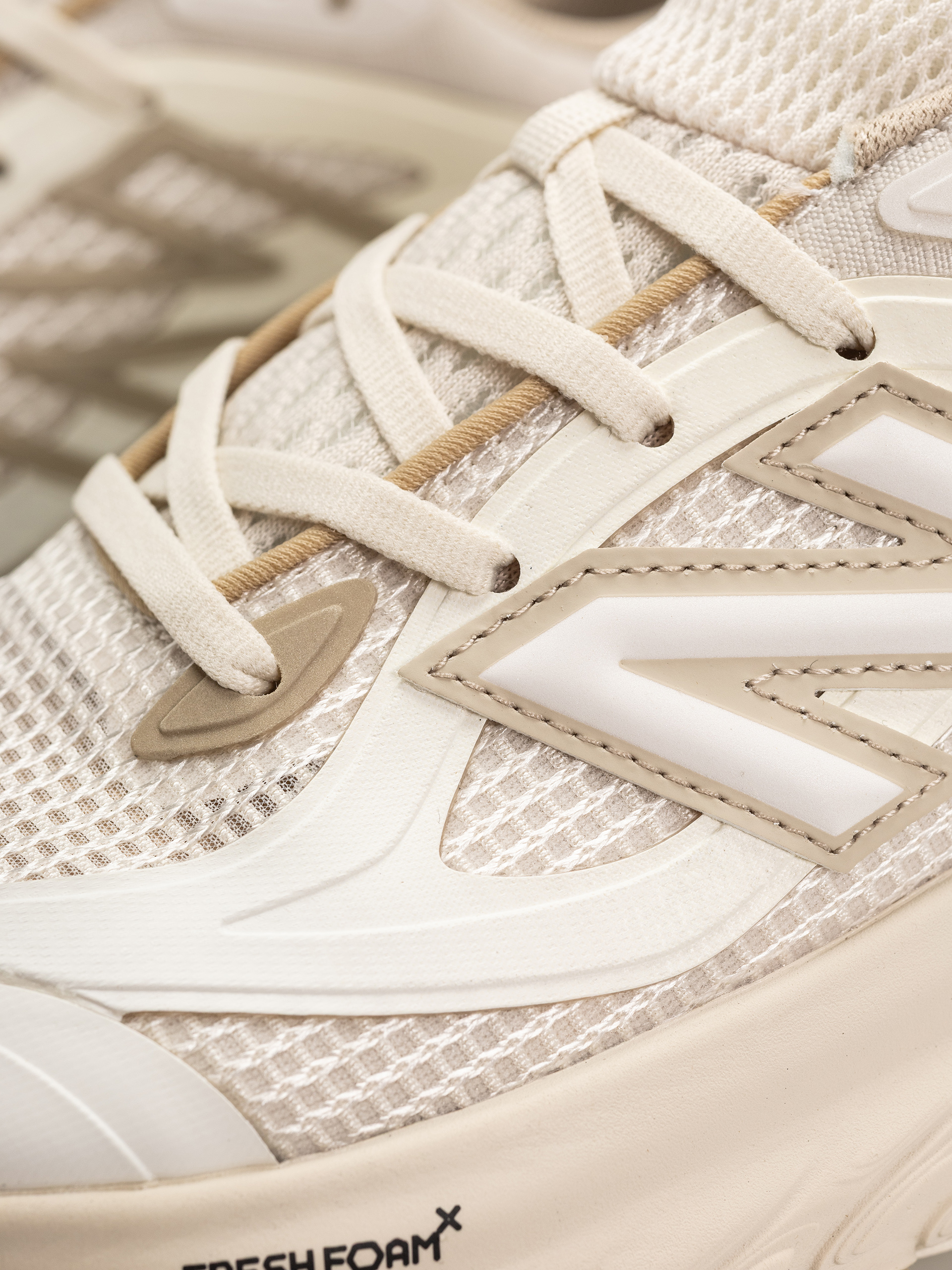 Buty New Balance UTRN (linen/sea salt)