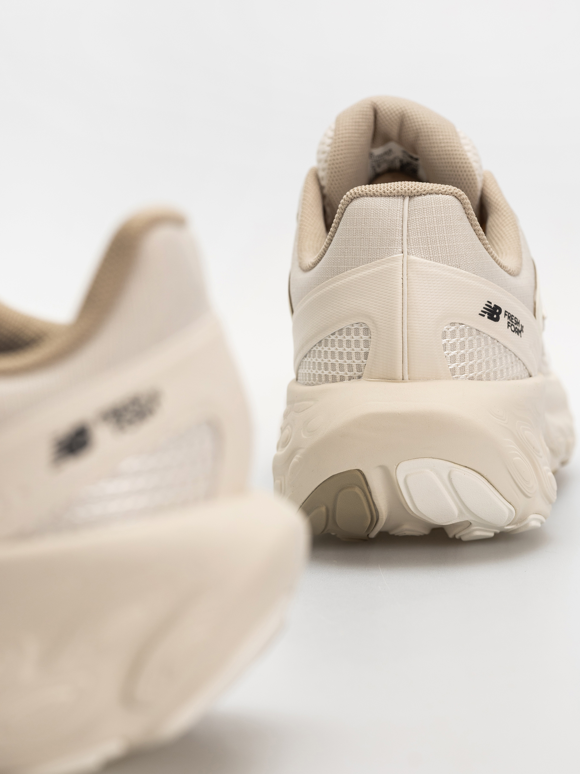 Buty New Balance UTRN (linen/sea salt)