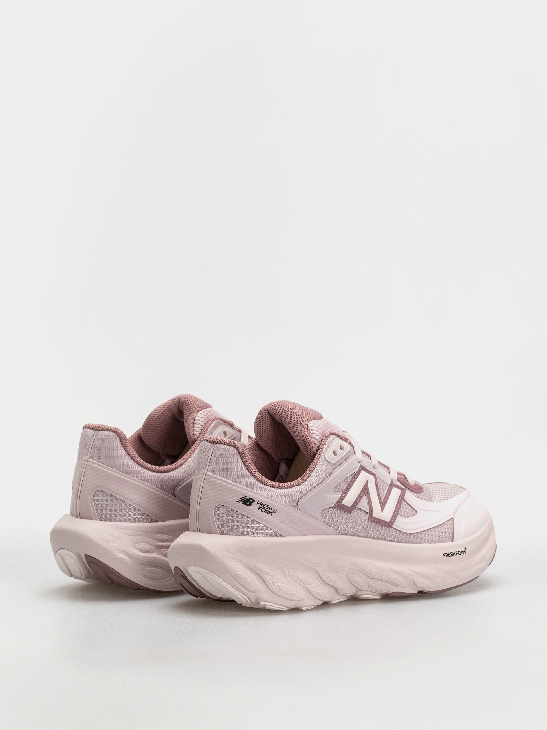Buty New Balance UTRN (stone pink/rosewood)