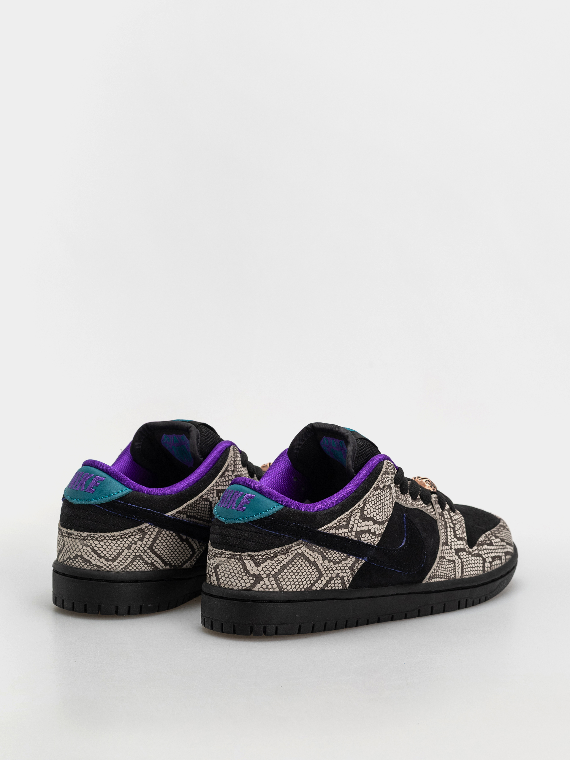 Buty Nike SB Dunk Low Pro (string/black bright spruce fierce purple)
