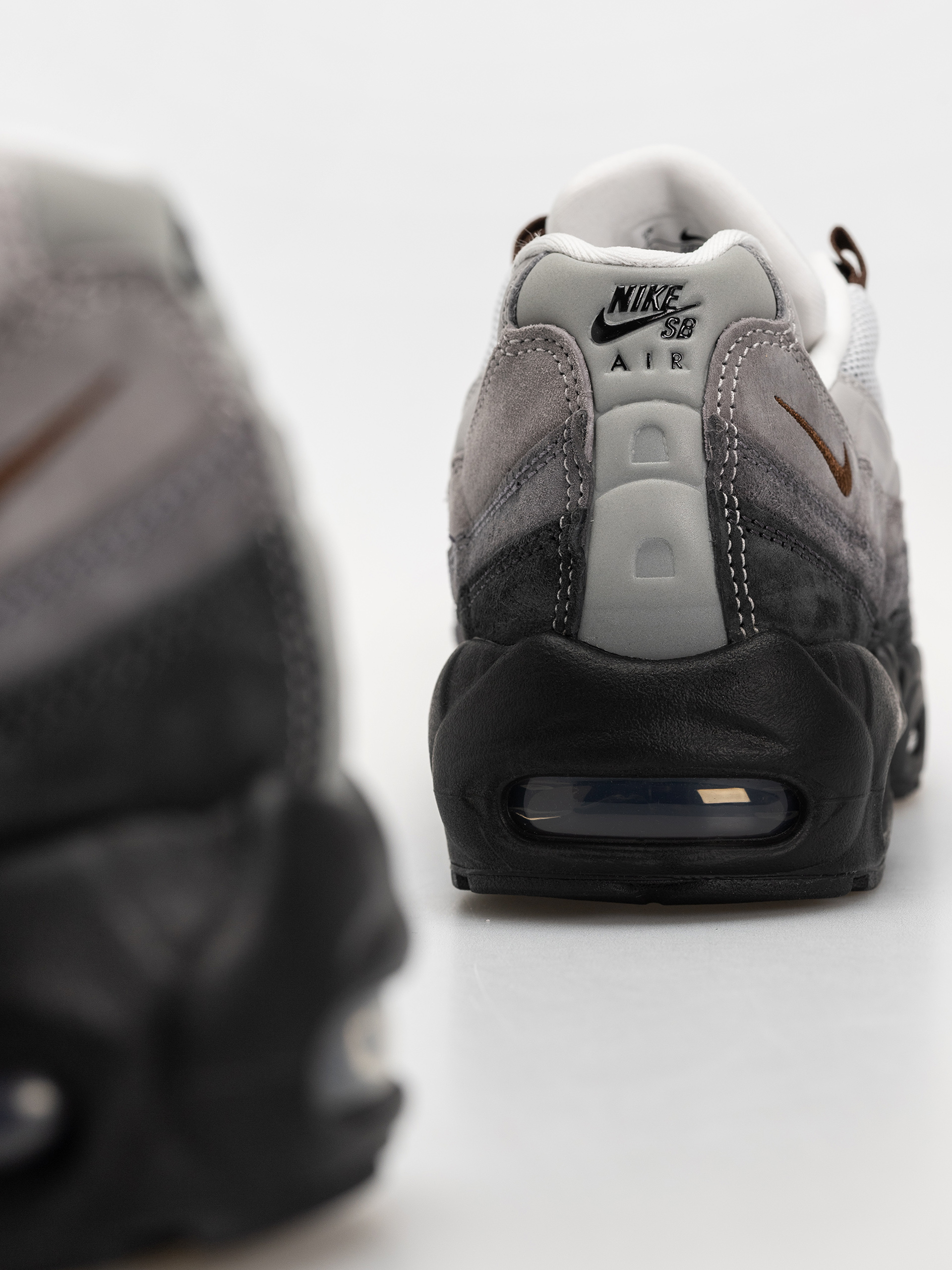 Buty Nike SB Air Max 95 (black/cacao wow anthracite lt graphite)