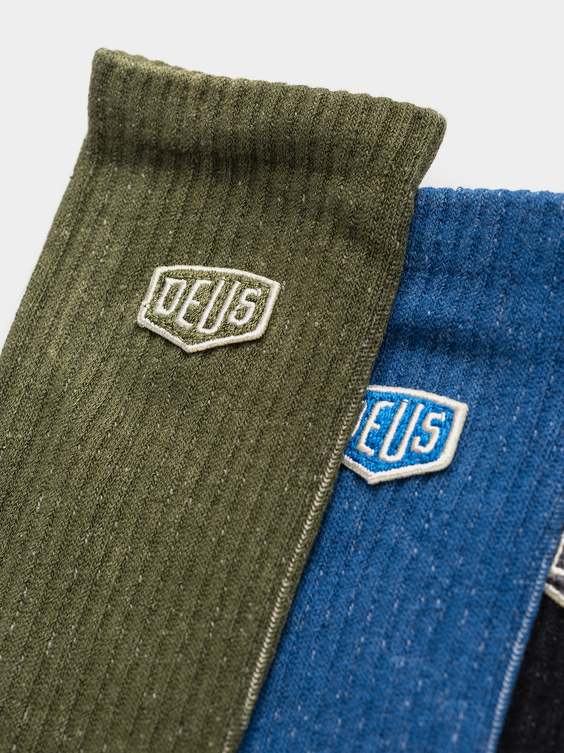 Skarpetki Deus Ex Machina Shield Garment Dyed Sock 3 Pack (multi)