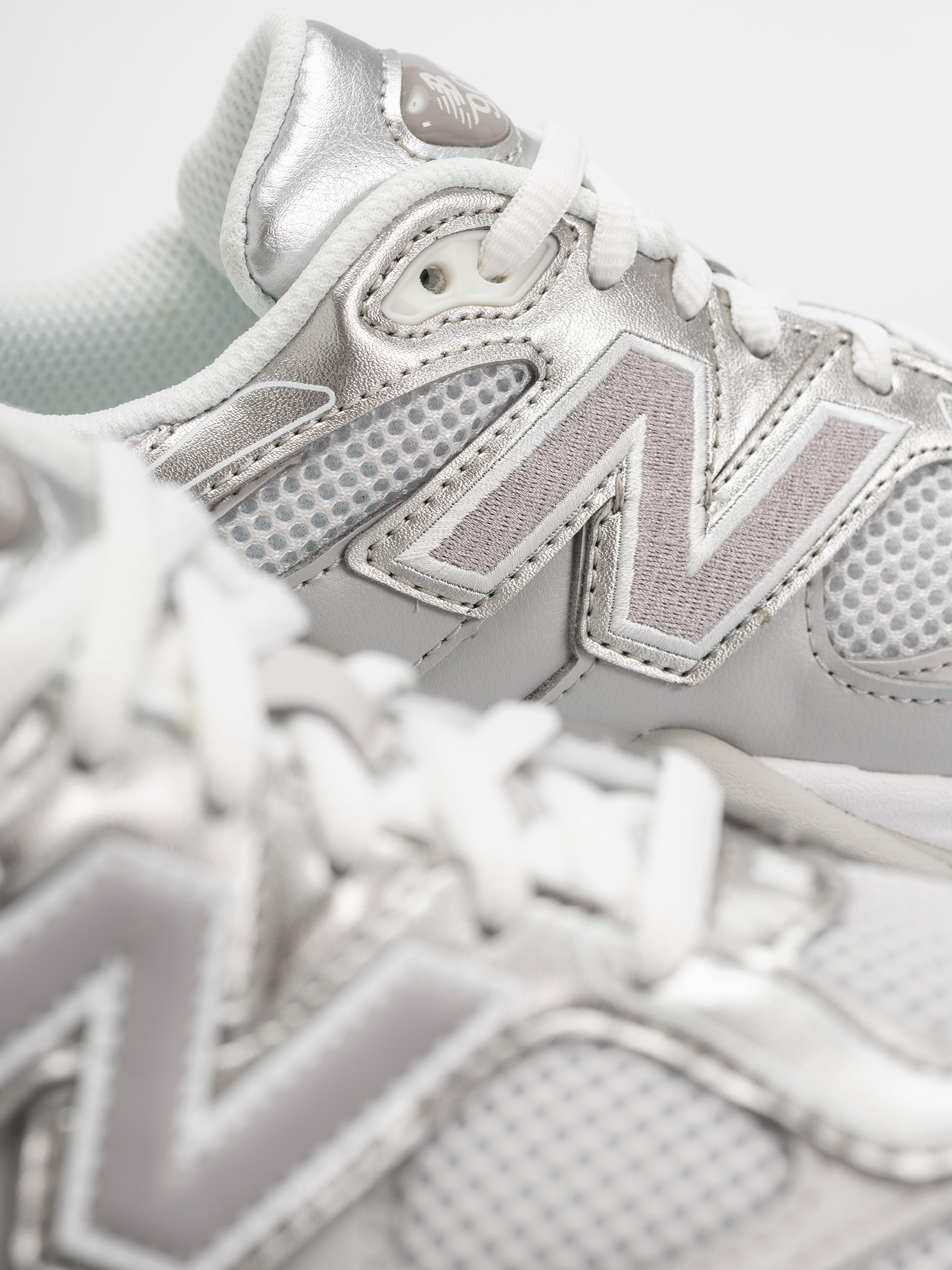 Buty New Balance 9060 (raincloud/truffle salt)