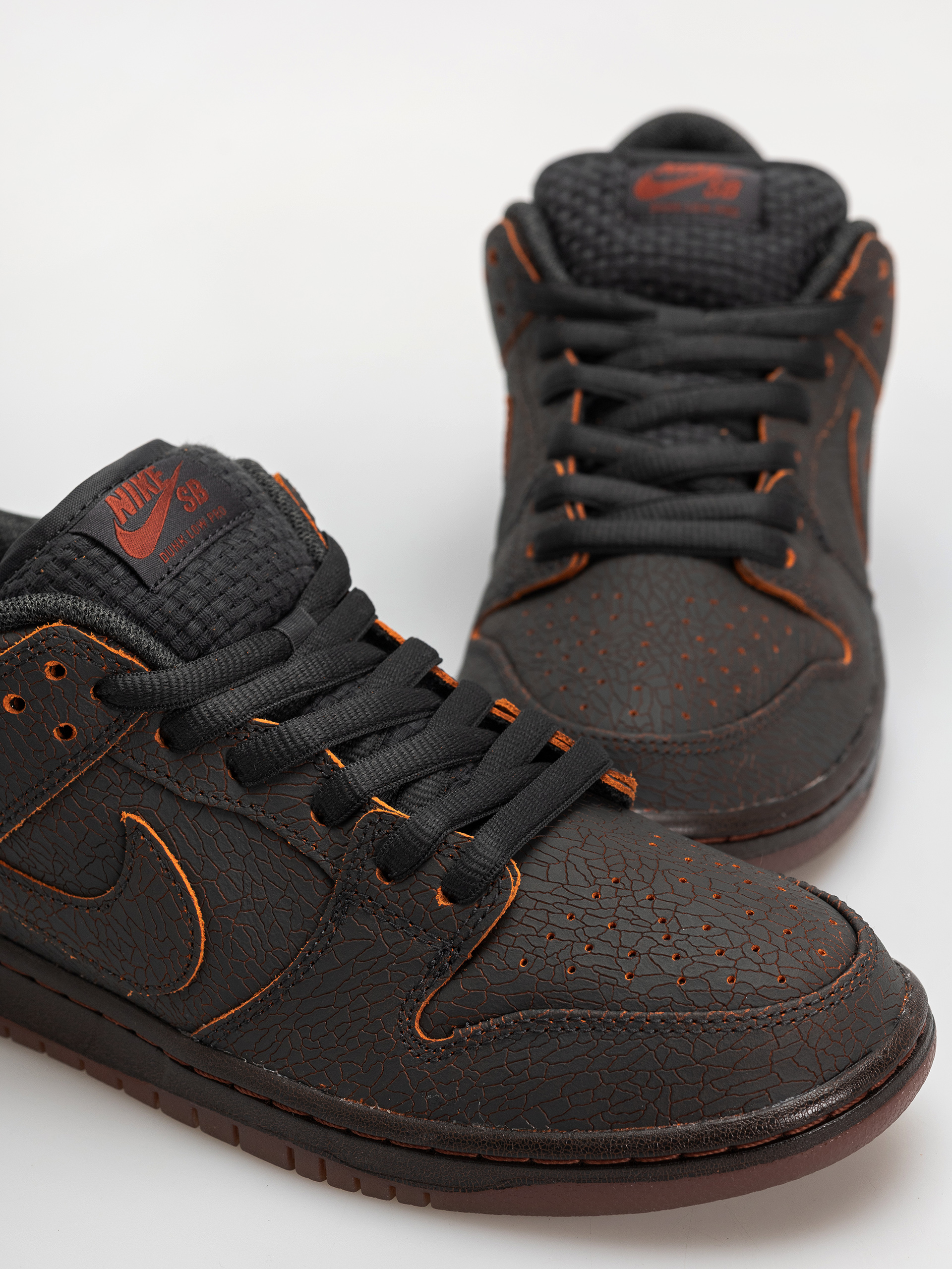 Buty Nike SB Dunk Low Pro Prm (dk smoke grey/campfire orange black)
