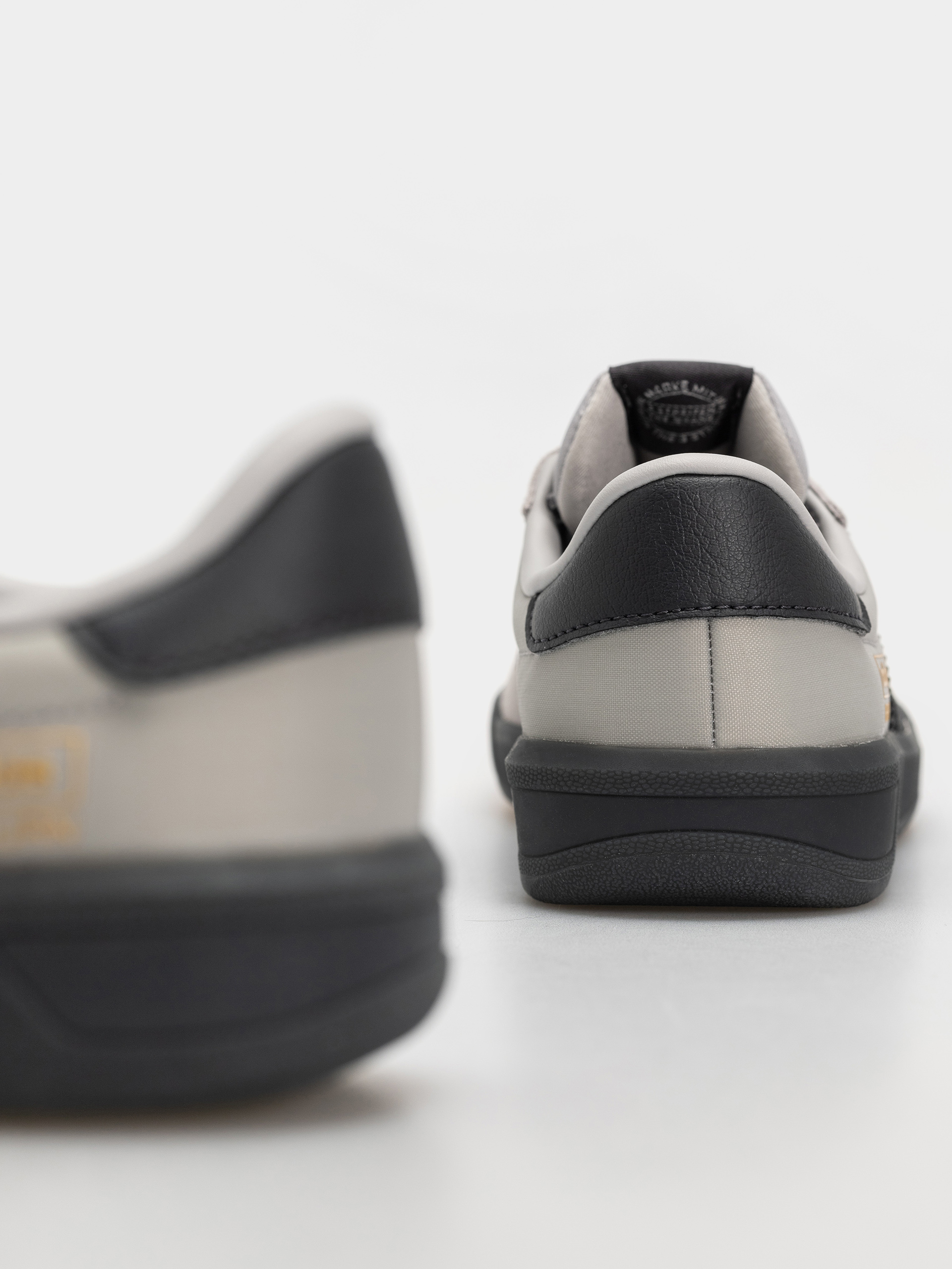 Buty adidas Glenburn (gretwo/carbon/blubir)