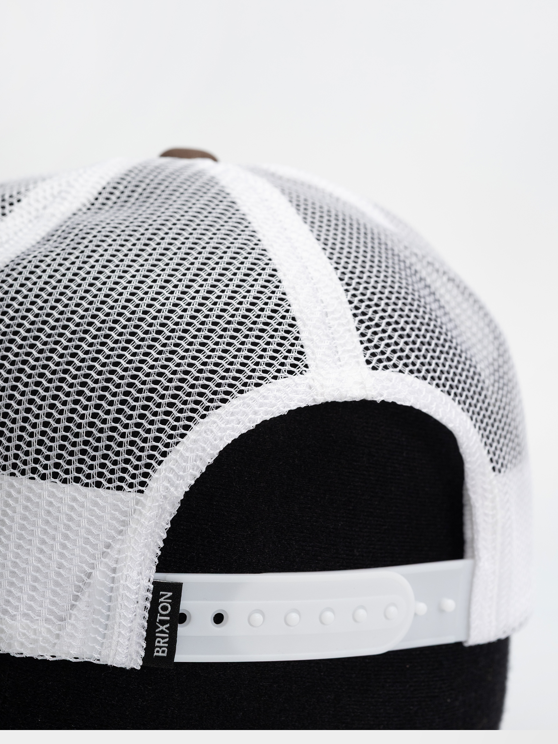 Czapka z daszkiem Brixton Tolman C Np Mp Trucker (pinecone brown/white)