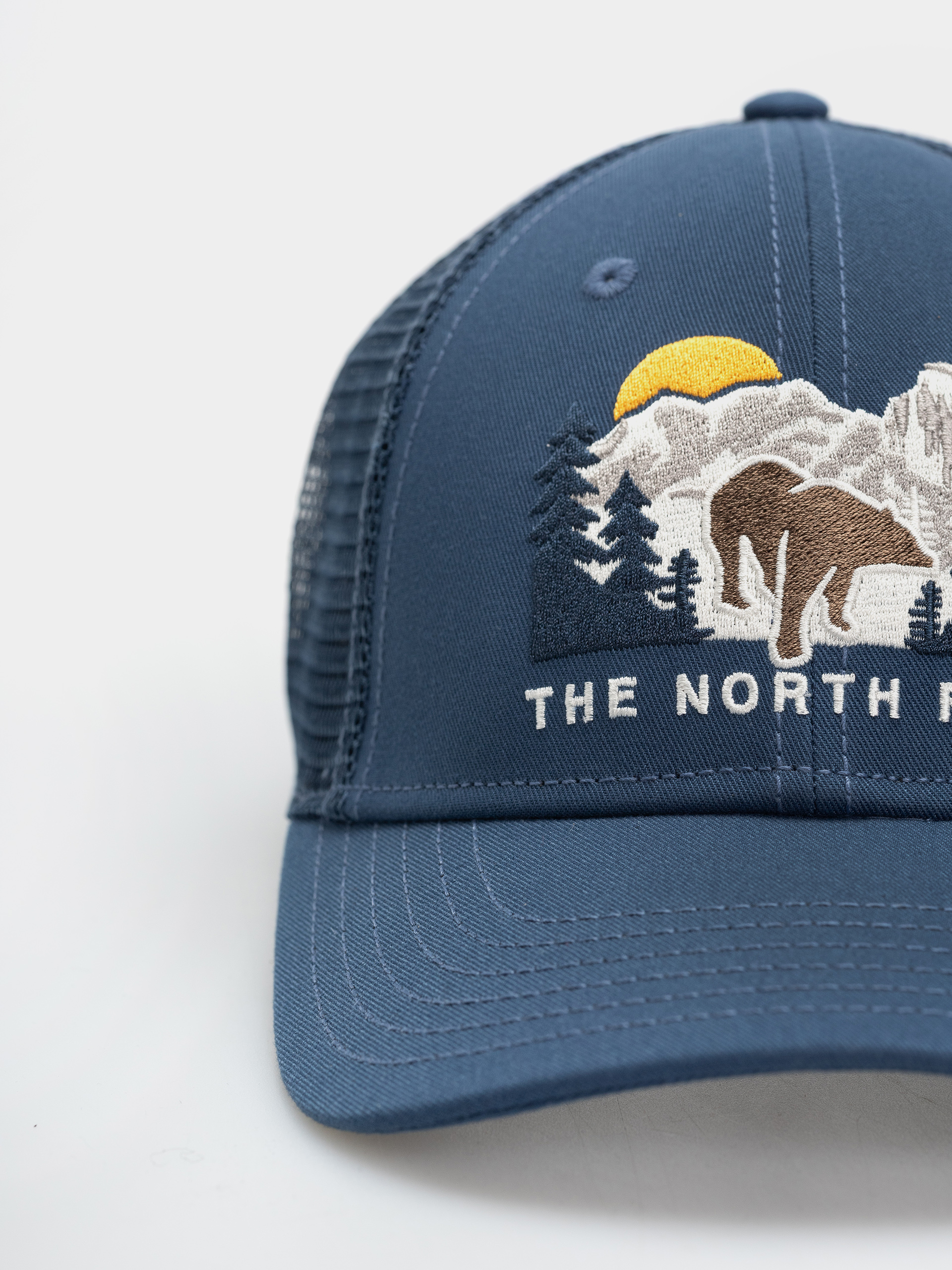 Czapka z daszkiem The North Face Embroidered Mudder Trucker (shdbu/beargrphc)